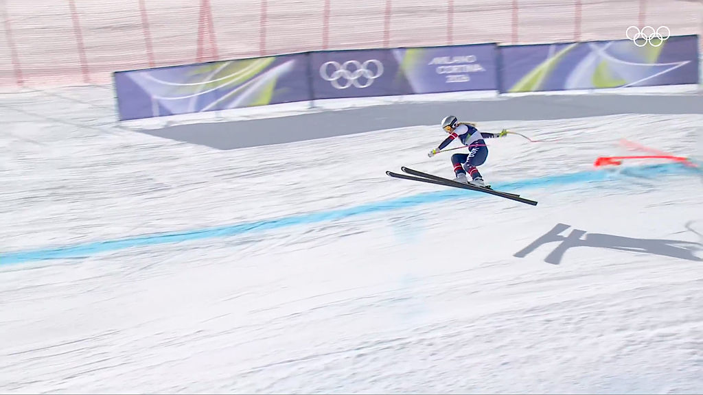 Lindsey Vonn vom Team USA stürzt während der Abfahrt der Frauen am zweiten Tag der Olympischen Winterspiele Milano Cortina 2026 im Tofane Alpine Skiing Centre am 8. Februar 2026 in Cortina d'Ampezzo, Italien. | Quelle: Getty Images