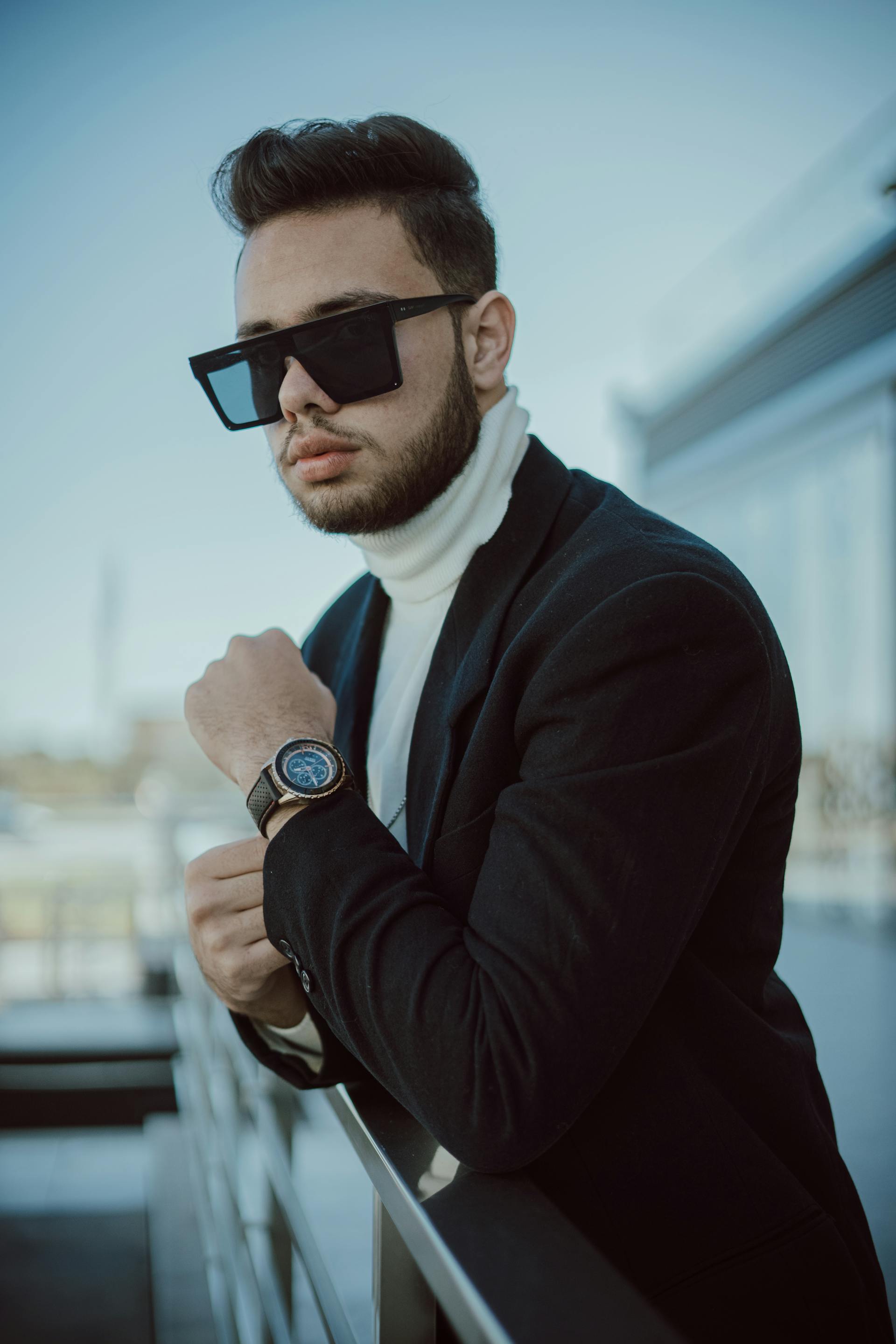 Ein gut gekleideter Mann | Quelle: Pexels