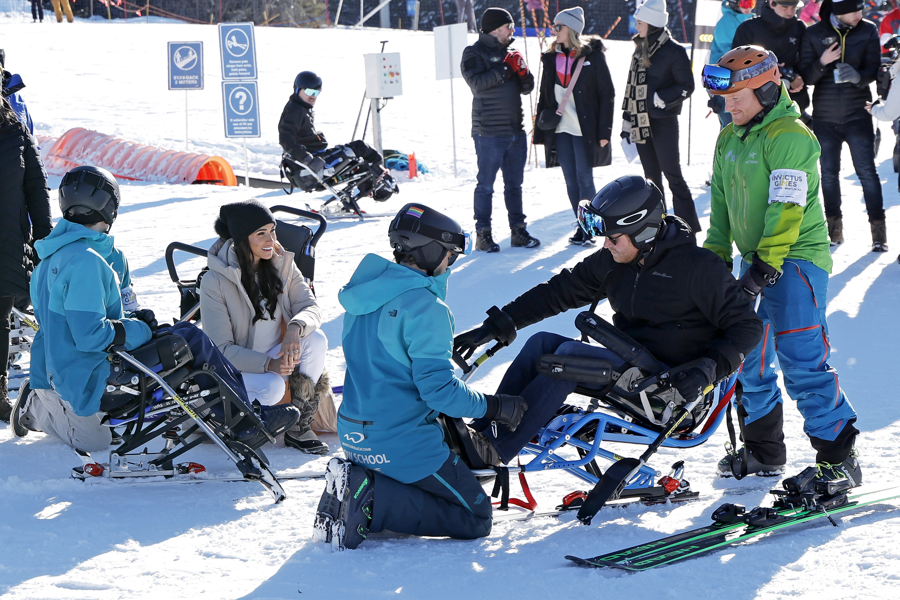 Meghan, Herzogin von Sussex, und Prinz Harry, Herzog von Sussex, bei den Invictus Games in Whistler, British Columbia, am 14. Februar 2024 | Quelle: Getty Images