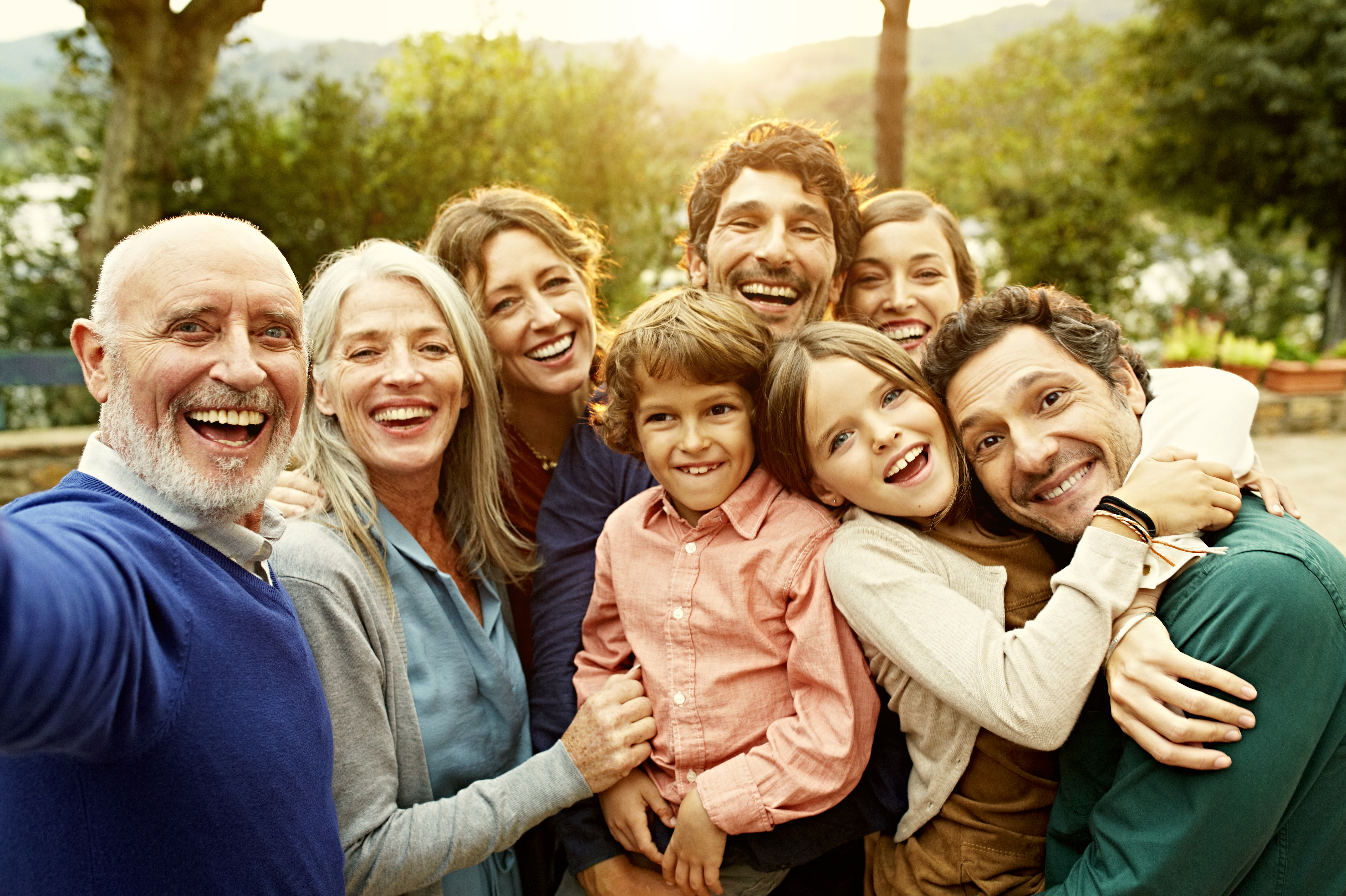 Ein glückliches Familienporträt | Quelle: Getty Images