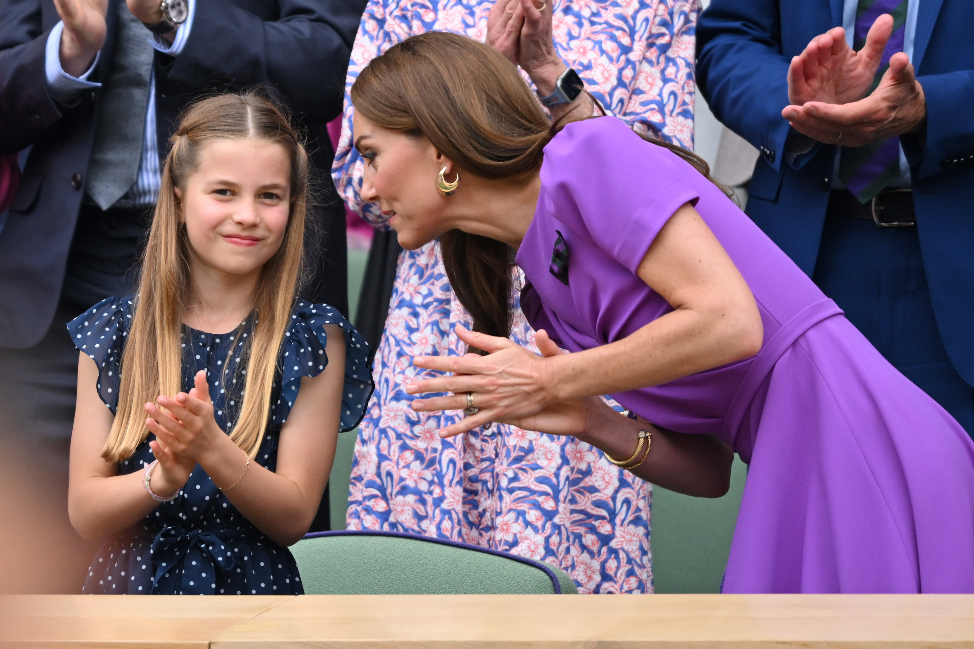 Prinzessin Catherine und Prinzessin Charlotte während Tag vierzehn der Championships Wimbledon 2024 im All England Lawn Tennis and Croquet Club am 14. Juli 2024 in London, England | Quelle: Getty Images