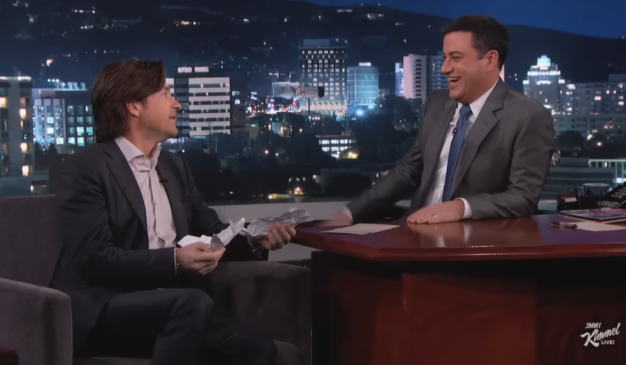 Jason Bateman und Jimmy Kimmel bei "Jimmy Kimmel Live", vom 19. November 2014 | Quelle: YouTube/@JimmyKimmelLive