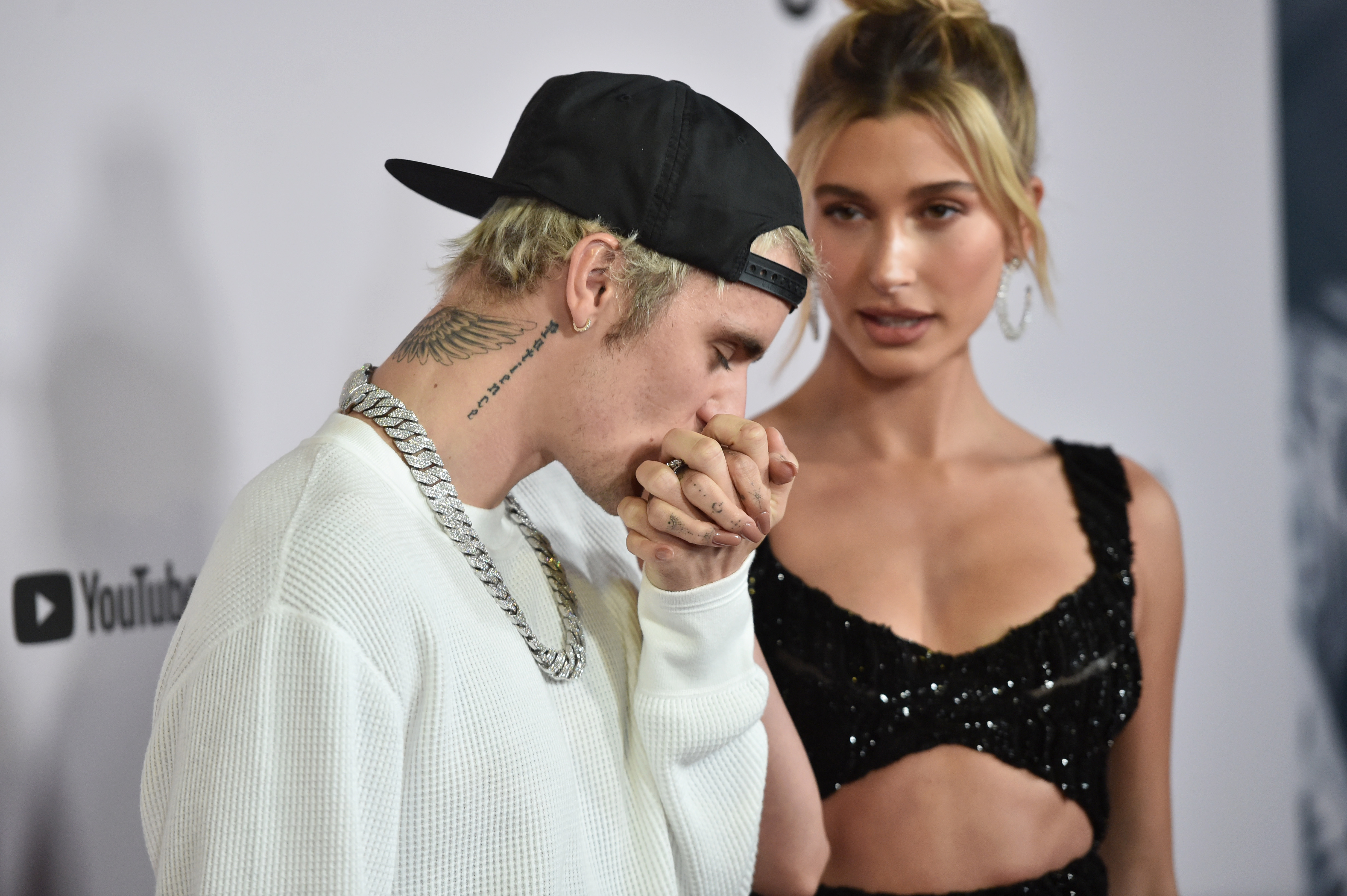 Justin Bieber und Hailey Baldwin am 27. Januar 2020 in Los Angeles, Kalifornien | Quelle: Getty Images