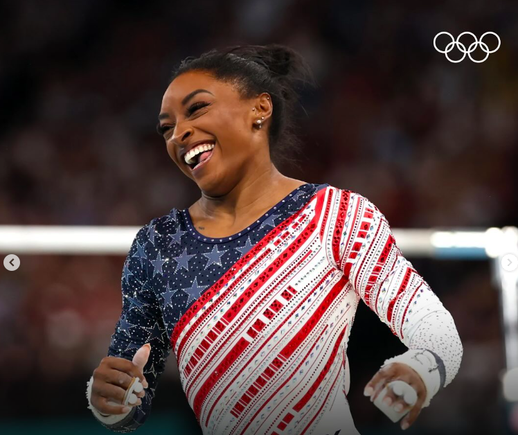 Simone Biles bei den Olympischen Spielen in Paris, gepostet am 30. Juli 2024 | Quelle: Instagram/olympics und usagym