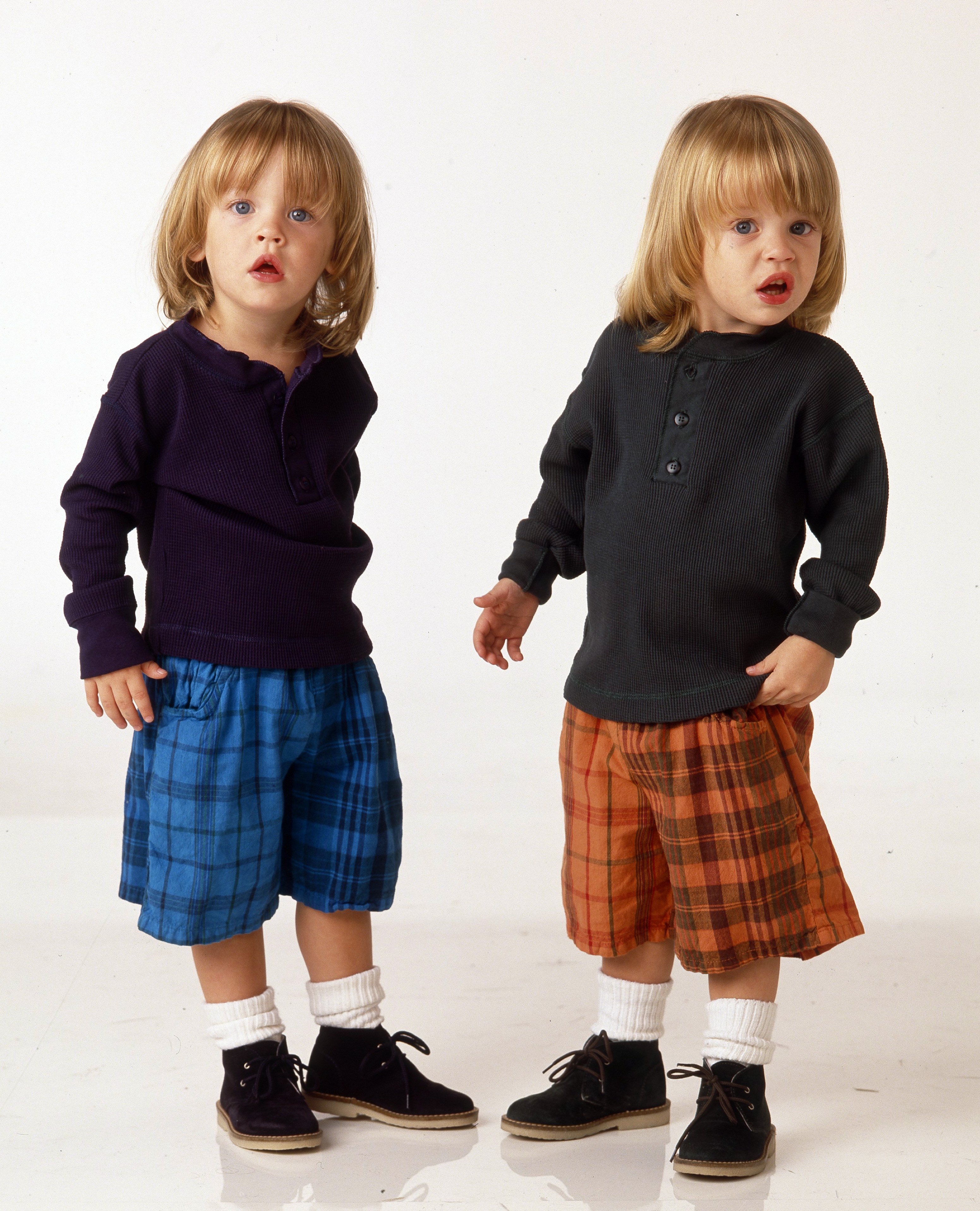 Dylan und Blake Tuomy-Wilhoit stießen 1992 als Nicky und Alex Katsopolis, die Zwillingssöhne von Jesse und Becky, zur Serie „Full House“ hinzu. Obwohl sie zum Zeitpunkt ihres Einstiegs noch Kleinkinder waren, wurden die Brüder zu einem unvergesslichen Teil der letzten Staffeln der Tanner-Familie. | Quelle: Getty Images