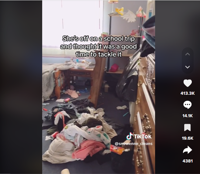 Das schmutzige Zimmer von Snowennes jugendlicher Tochter | Quelle: tiktok.com/@snowenne_cleans