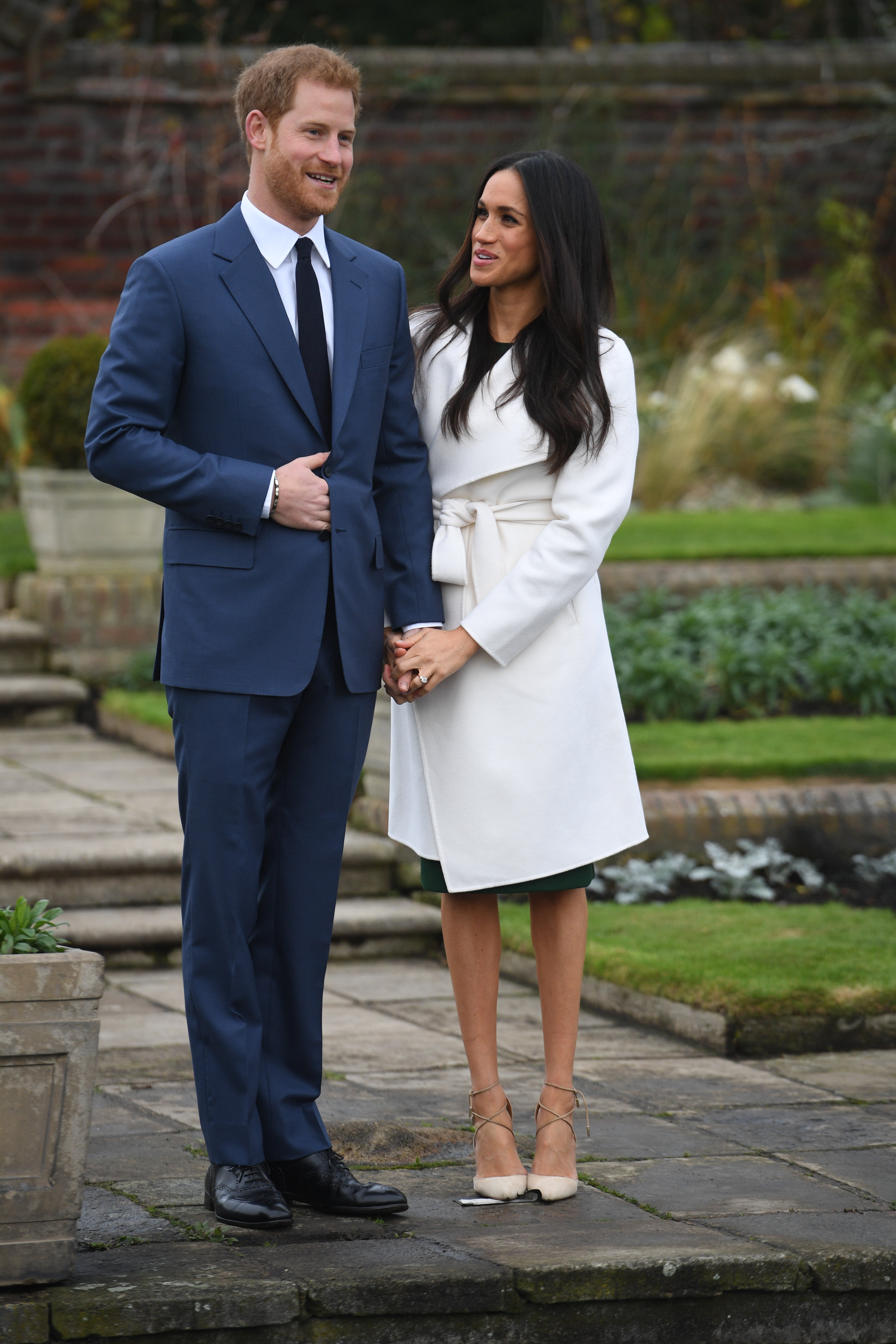 Prinz Harry und Meghan Markle besuchen einen Fototermin in den Sunken Gardens am 27. November 2017 in London, England. | Quelle: Getty Images