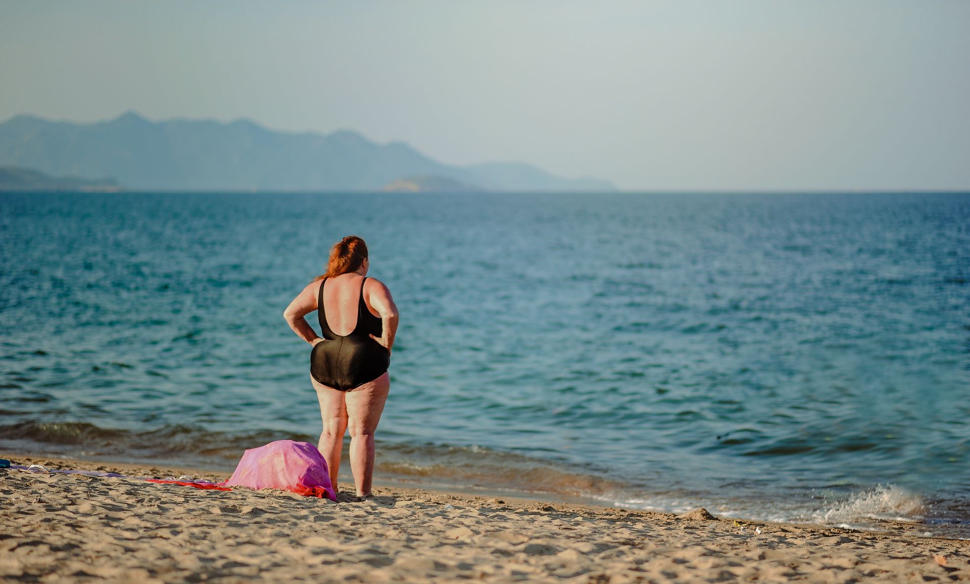 Eine Frau am Strand | Quelle: Pexels