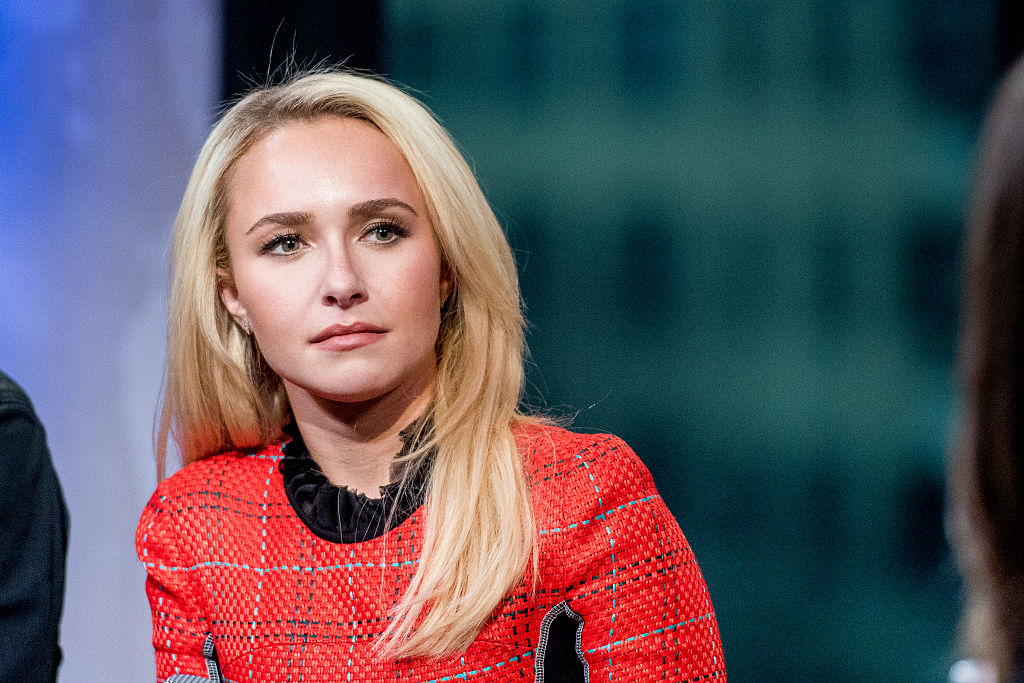Hayden Panettiere spricht am 5. Januar 2017 in New York City im Hauptquartier von AOL im Rahmen der „Build Series“ über „Nashville“. | Quelle: Getty Images
