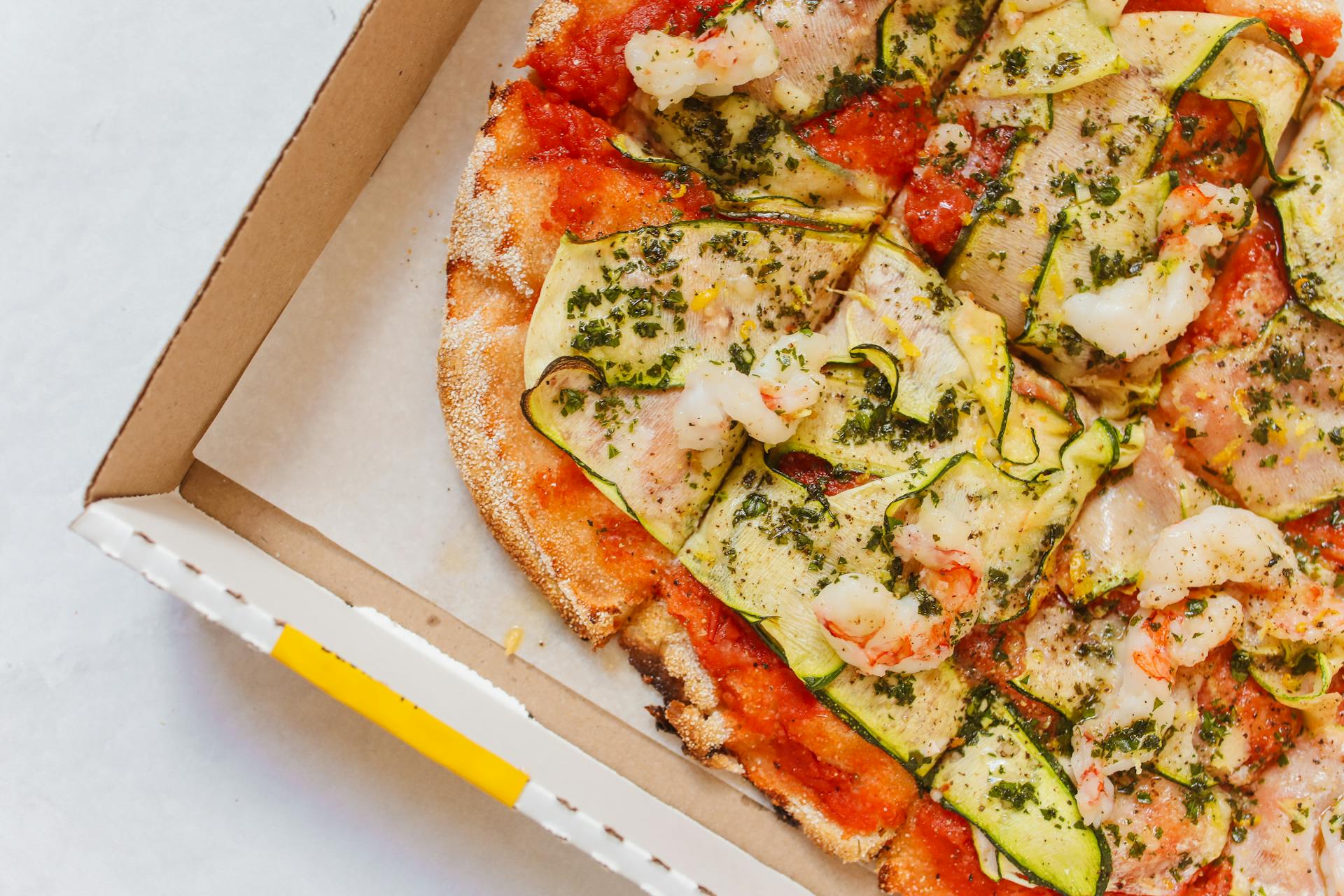 Pizza in einer Schachtel | Quelle: Pexels