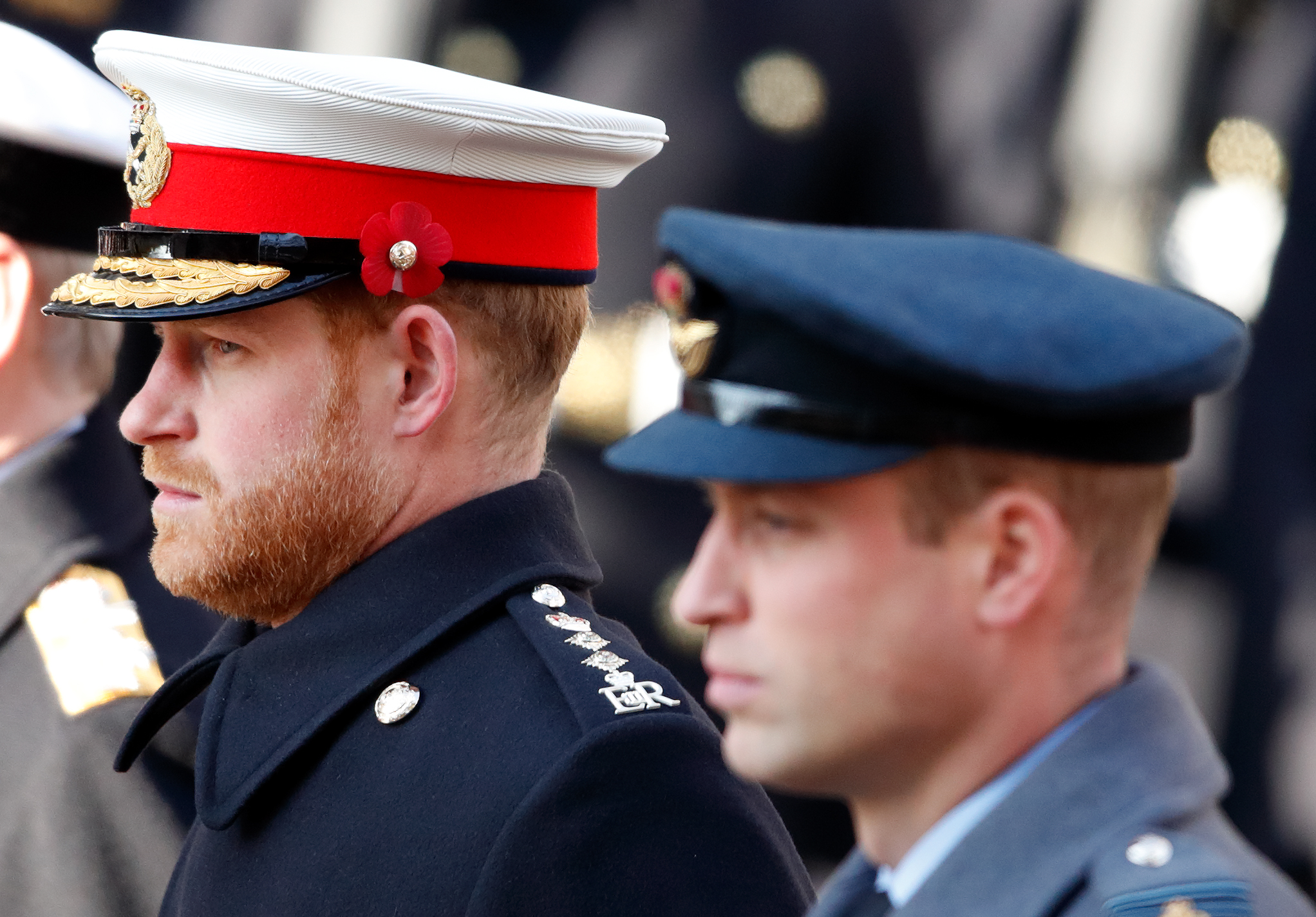 Prinz Harry und Prinz William nehmen am 10. November 2019 am jährlichen Gedenkgottesdienst in London, England, teil. | Quelle: Getty Images