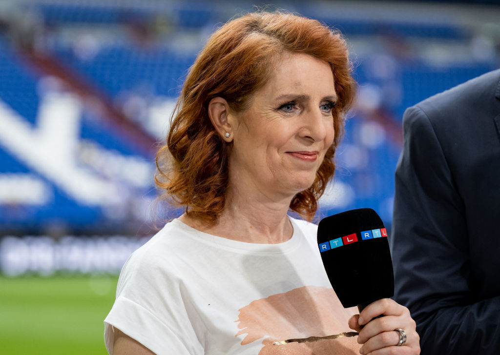 Moderatorin Monica Lierhaus von RTL ist vor dem Länderspiel zwischen Deutschland und Kolumbien in der Veltins-Arena am 20. Juni 2023 in Gelsenkirchen, Deutschland zu sehen. | Quelle: Getty Images