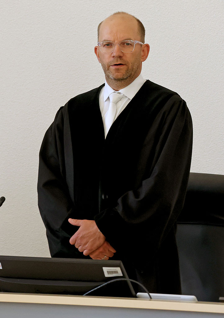 12. Juni 2026, Mecklenburg-Vorpommern, Rostock: Holger Schütt, Richter, im Gerichtssaal des Landgerichts vor der Fortsetzung des Mordprozesses im Fall Fabian. | Quelle: Getty Images