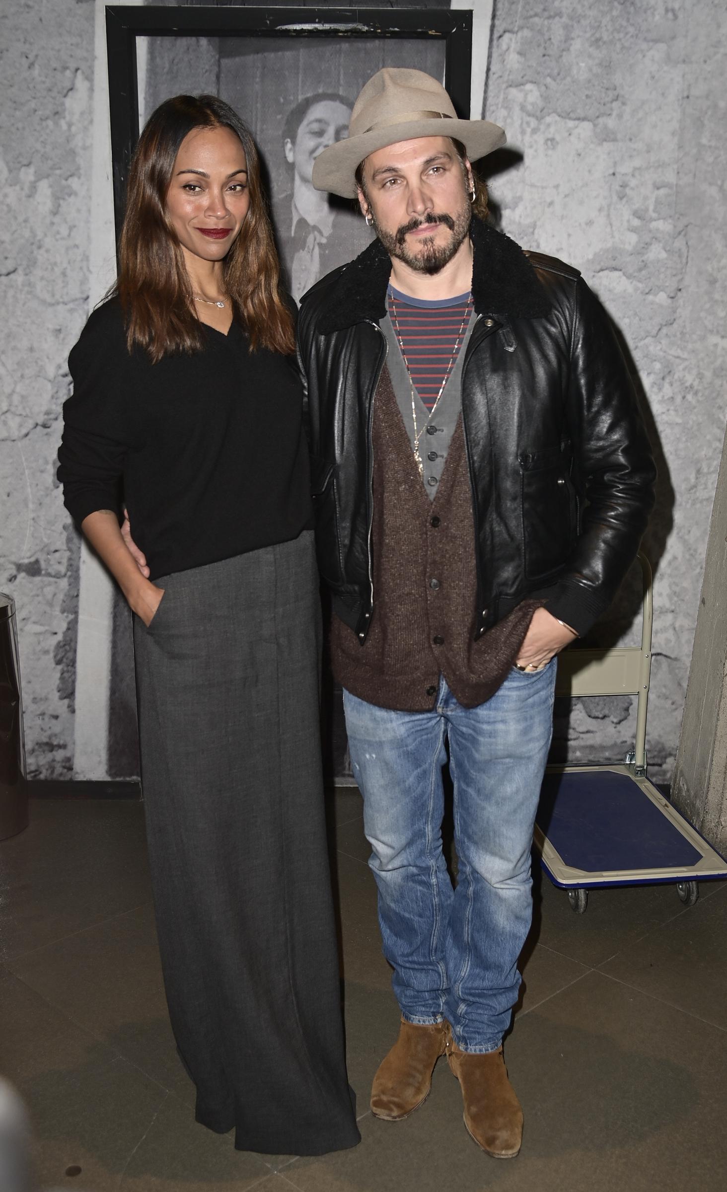 Zoe Saldaña und Marco Perego bei der „Emilia Perez“-Premiere in Turin, Italien am 2. Dezember 2024 | Quelle: Getty Images