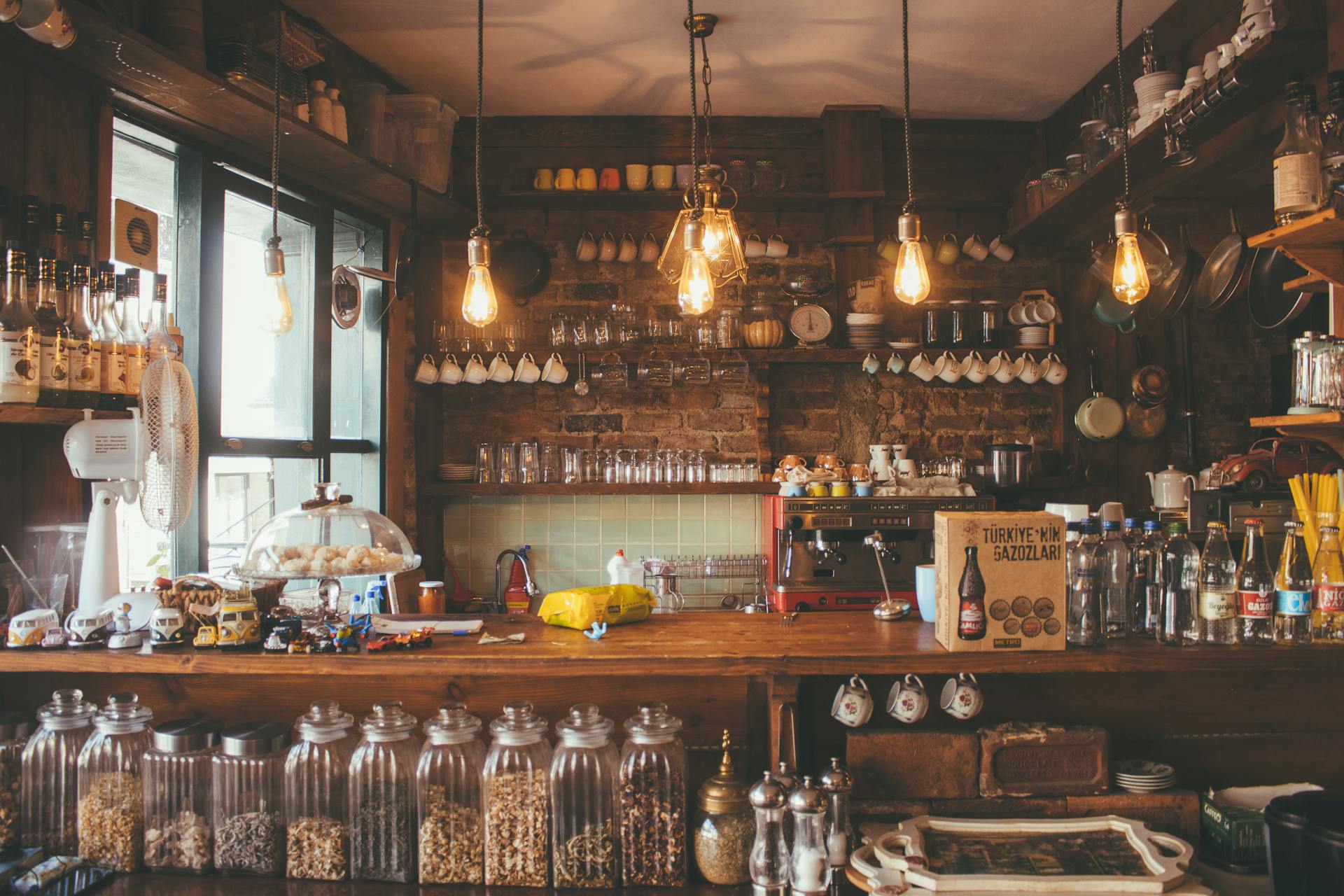 Das Innere eines Cafés | Quelle: Pexels