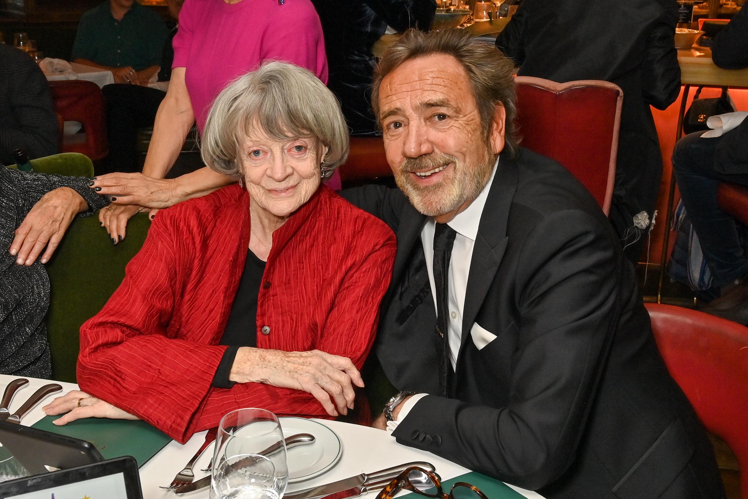 Robert Lindsay und Maggie Smith besuchen die Veranstaltung "One Night Only" am 4. Dezember 2022 in London, England. | Quelle: Getty Images