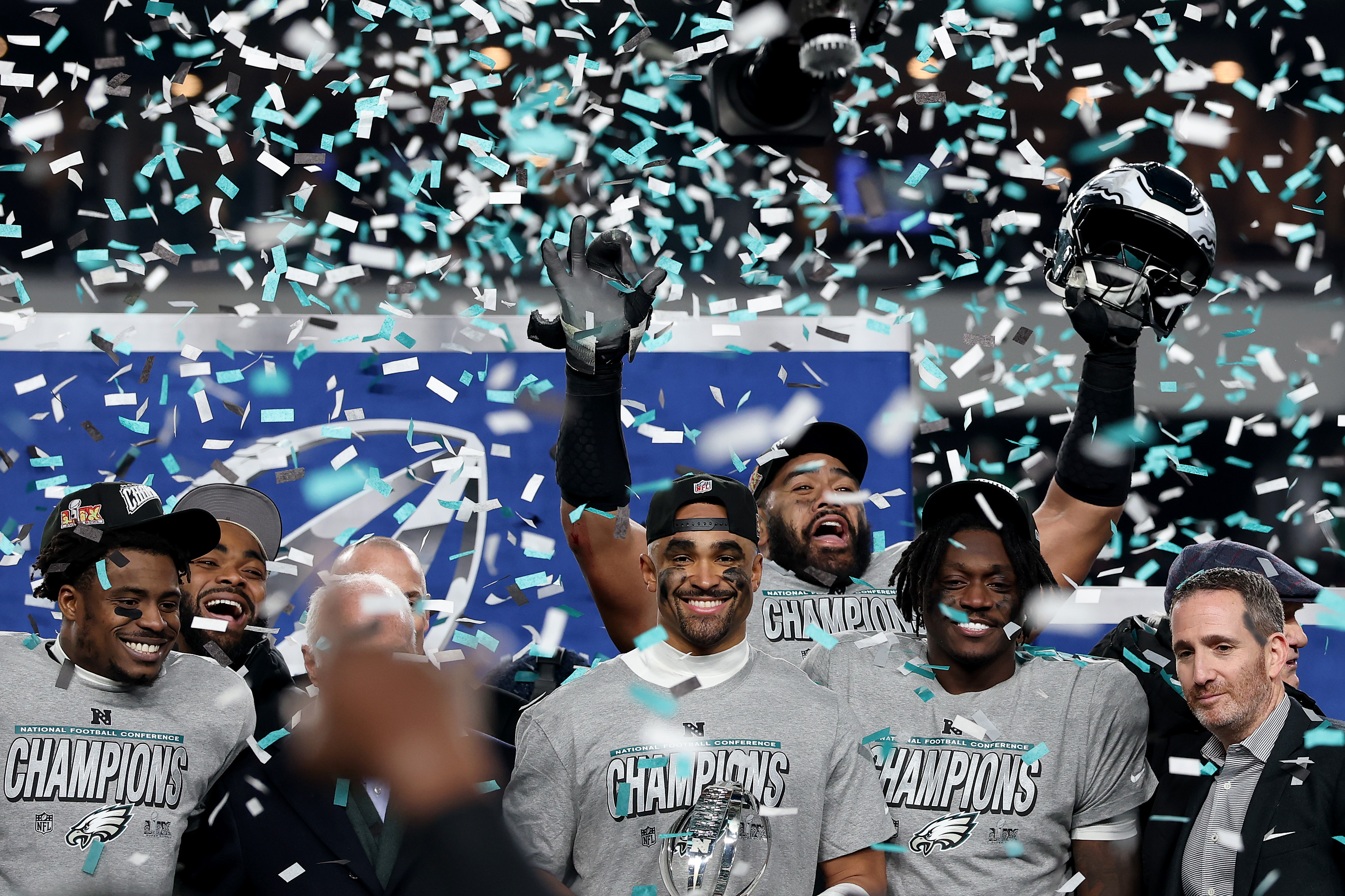 Die Philadelphia Eagles feiern ihren Sieg nach dem Gewinn des NFC-Meisterschaftsspiels in Philadelphia, Pennsylvania am 26. Januar 2025. | Quelle: Getty Images