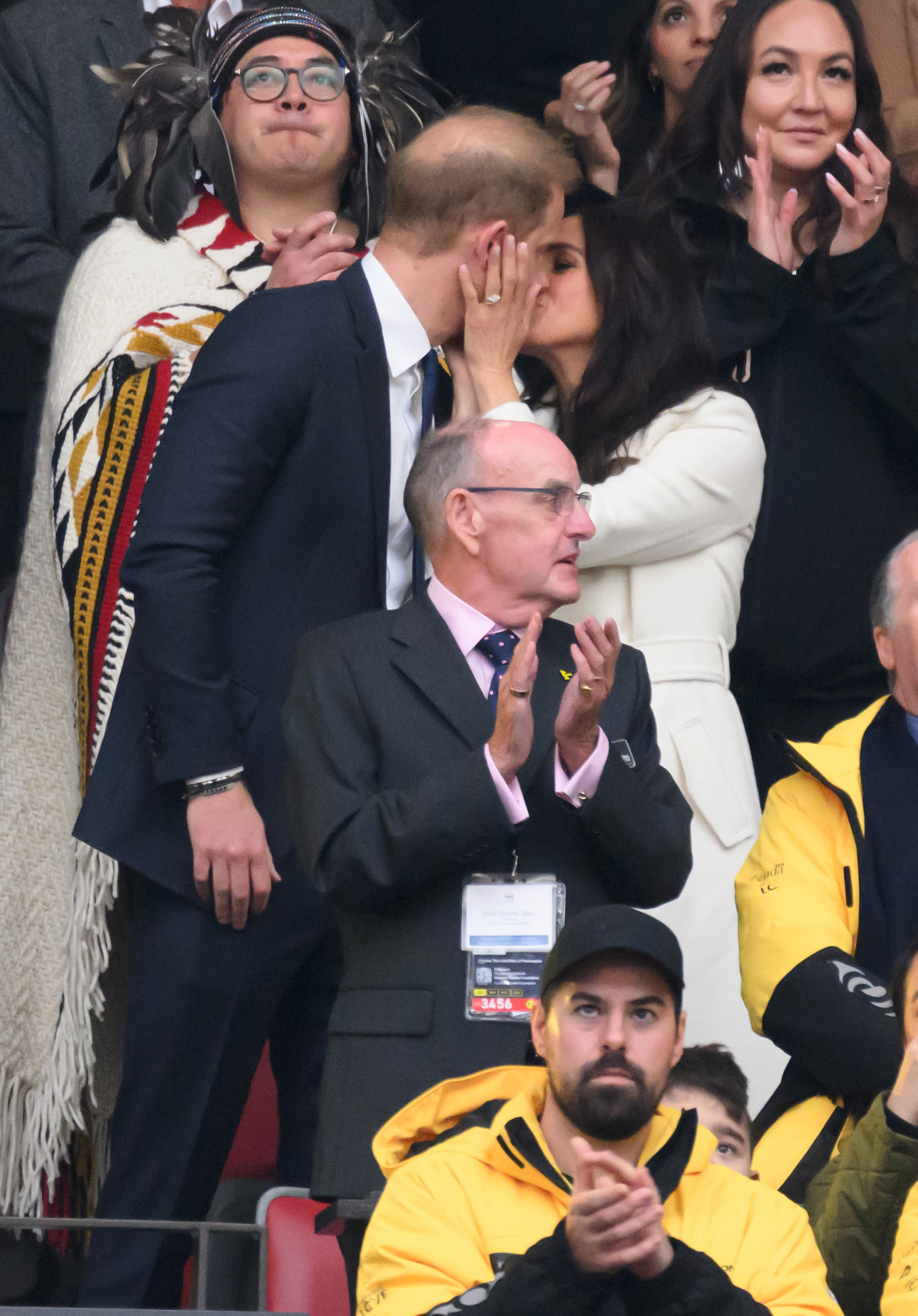 Prinz Harry und Meghan Markle während der Eröffnungszeremonie der Invictus Games 2025 am BC Place am 8. Februar in Vancouver, British Columbia, Kanada. | Quelle: Getty Images