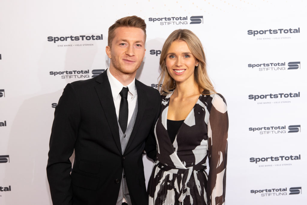 Marco Reus und Scarlett Gartmann nehmen am 1. Dezember 2019 in Köln an der SportsTotal-Weihnachtsfeier und der Stiftungsgala im Flora Köln teil. | Quelle: Getty Images