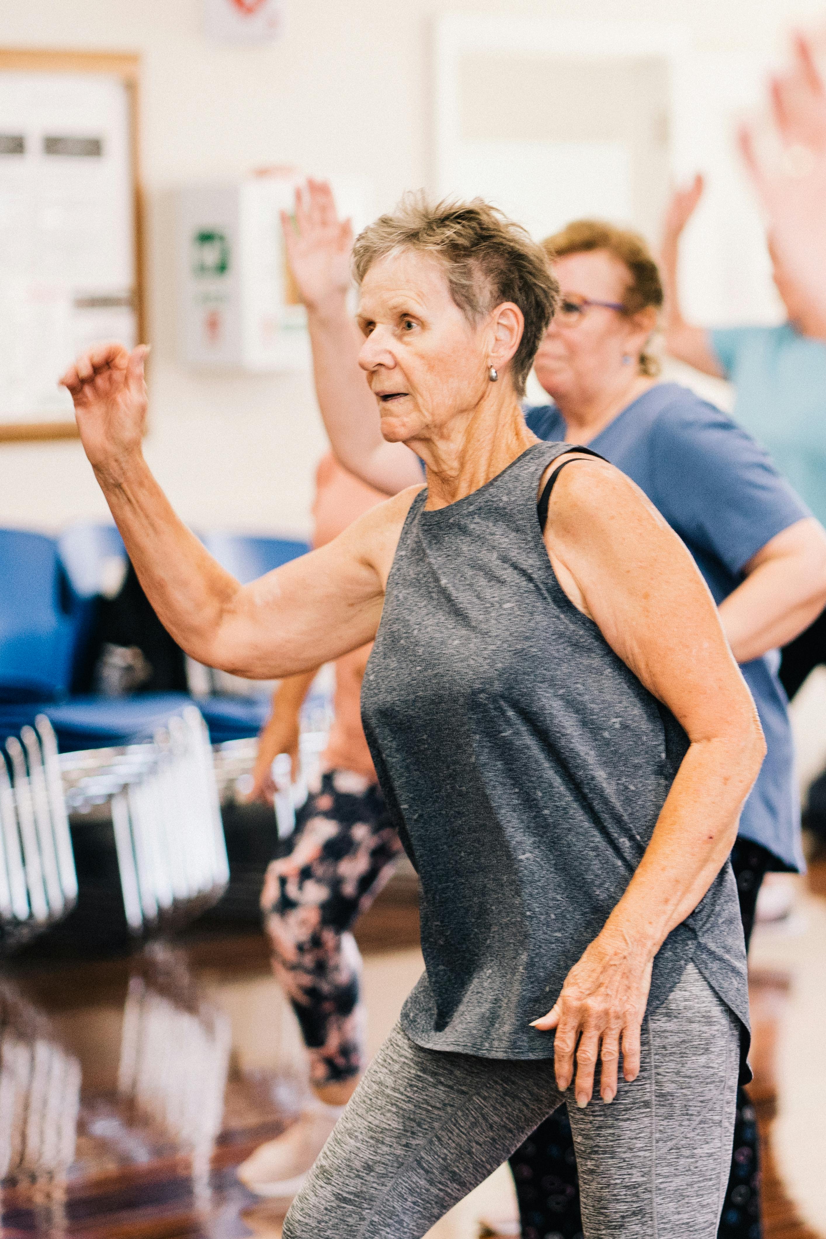 Ältere Frauen halten sich fit | Quelle: Pexels