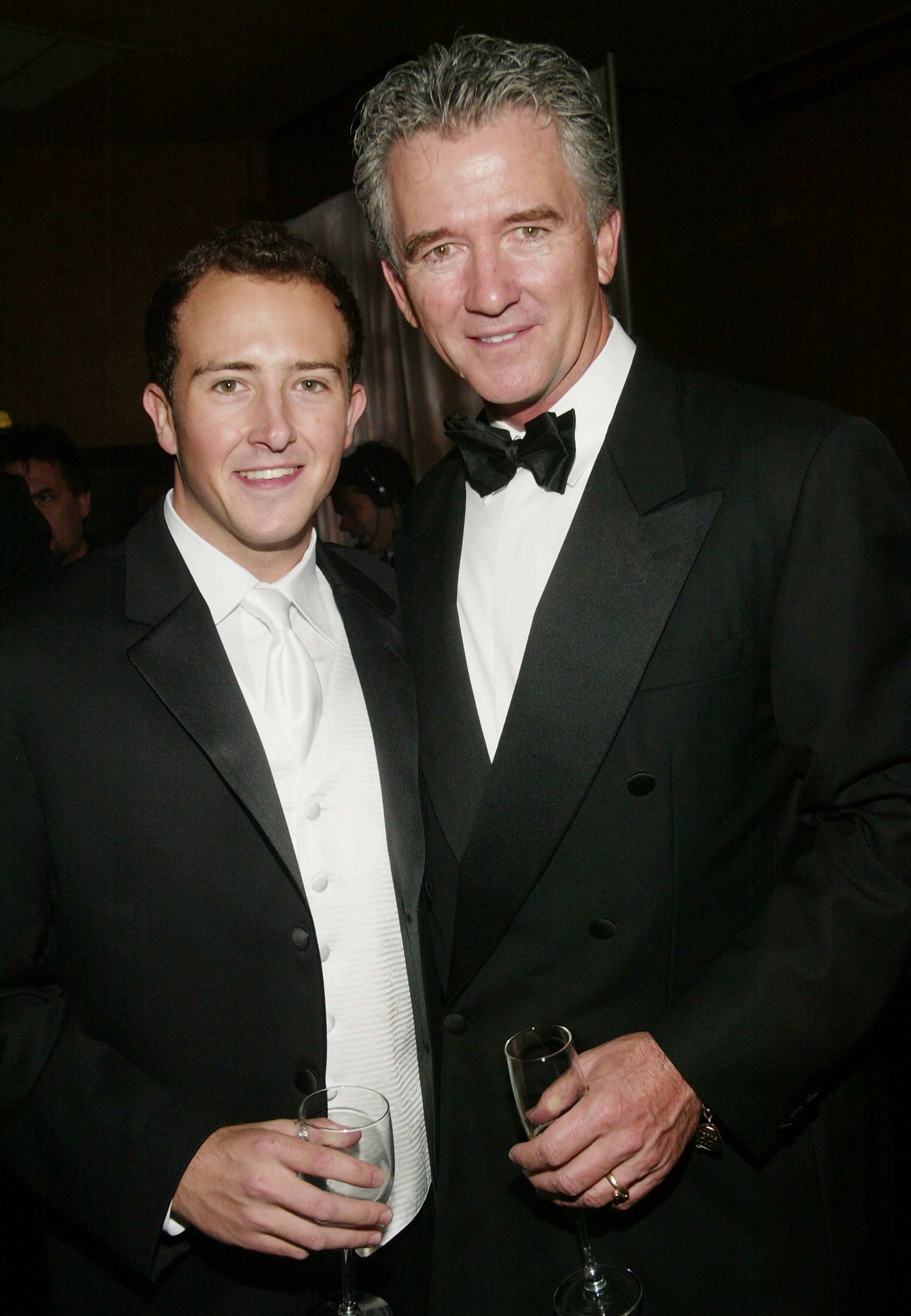 Patrick Duffy und Sohn Conor am 2. November 2003 in New York City | Quelle:  Getty Images
