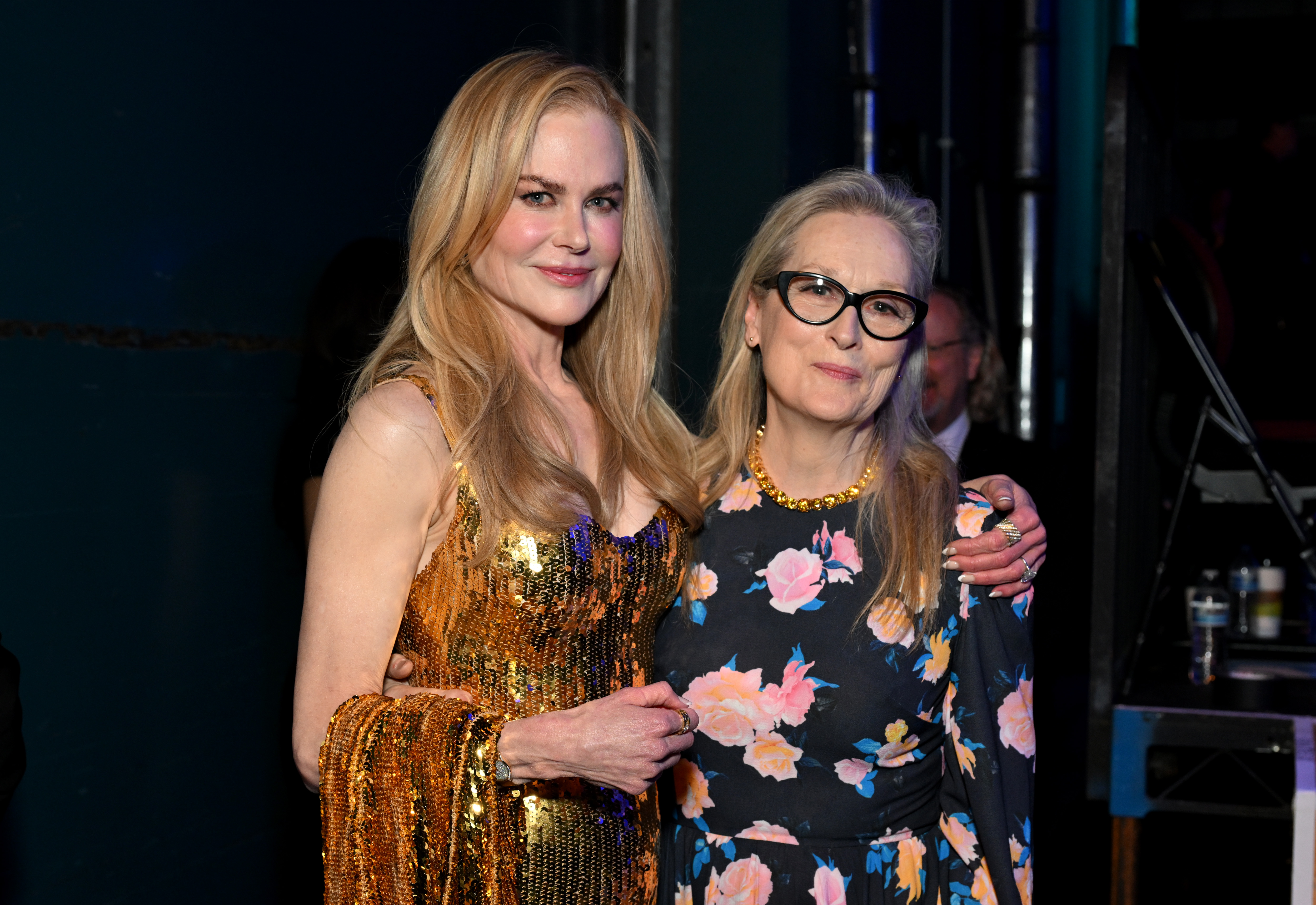 Nicole Kidman und Meryl Streep bei der Verleihung des 49th AFI Life Achievement Award: A Tribute To Nicole Kidman in Los Angeles, Kalifornien, am 27. April 2024. | Quelle: Getty Images