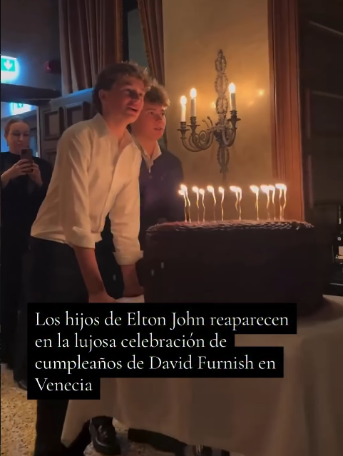 Zachary und Elijah waren bei der Geburtstagsfeier ihres Vaters in Venedig dabei und sorgten an diesem Abend voller Stars für einen schönen Familienmoment.  | Quelle: Instagram/cosasperu