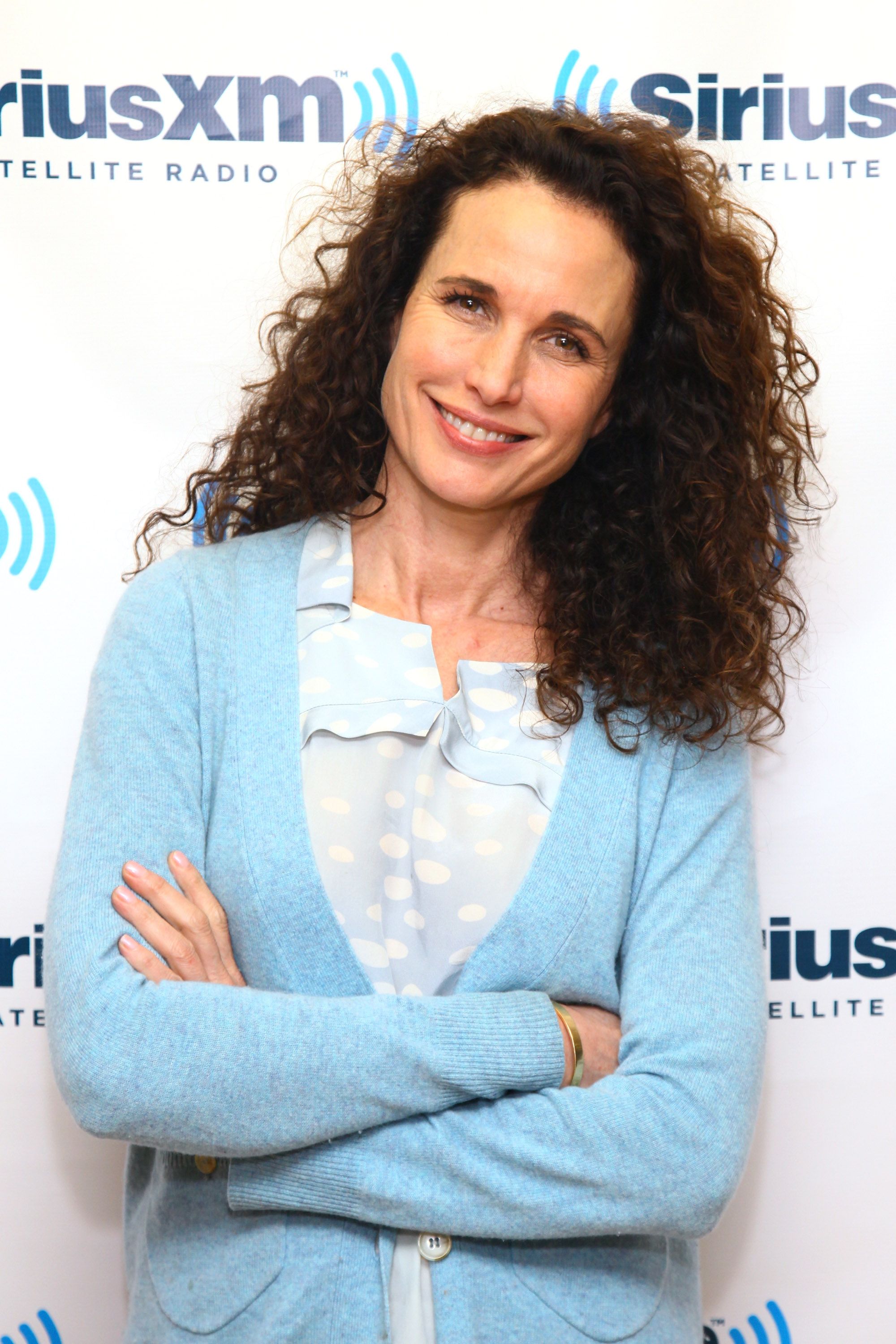 Andie MacDowell in den SiriusXM Studios am 7. Februar 2012 in New York City. | Quelle: Getty Images