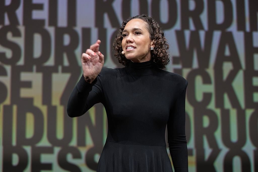 Nicole Buettner, Generalsekretärin der liberalen Freien Demokratischen Partei (FDP), hält am 6. Januar 2026 in Stuttgart eine Rede auf der jährlichen Dreikönigstag-Veranstaltung der FDP. | Quelle: Getty Images