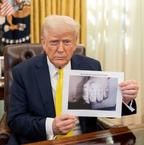 Donald Trump im Weißen Haus, aufgenommen im April 2025 | Quelle: Instagram/therealdonaldtrump
