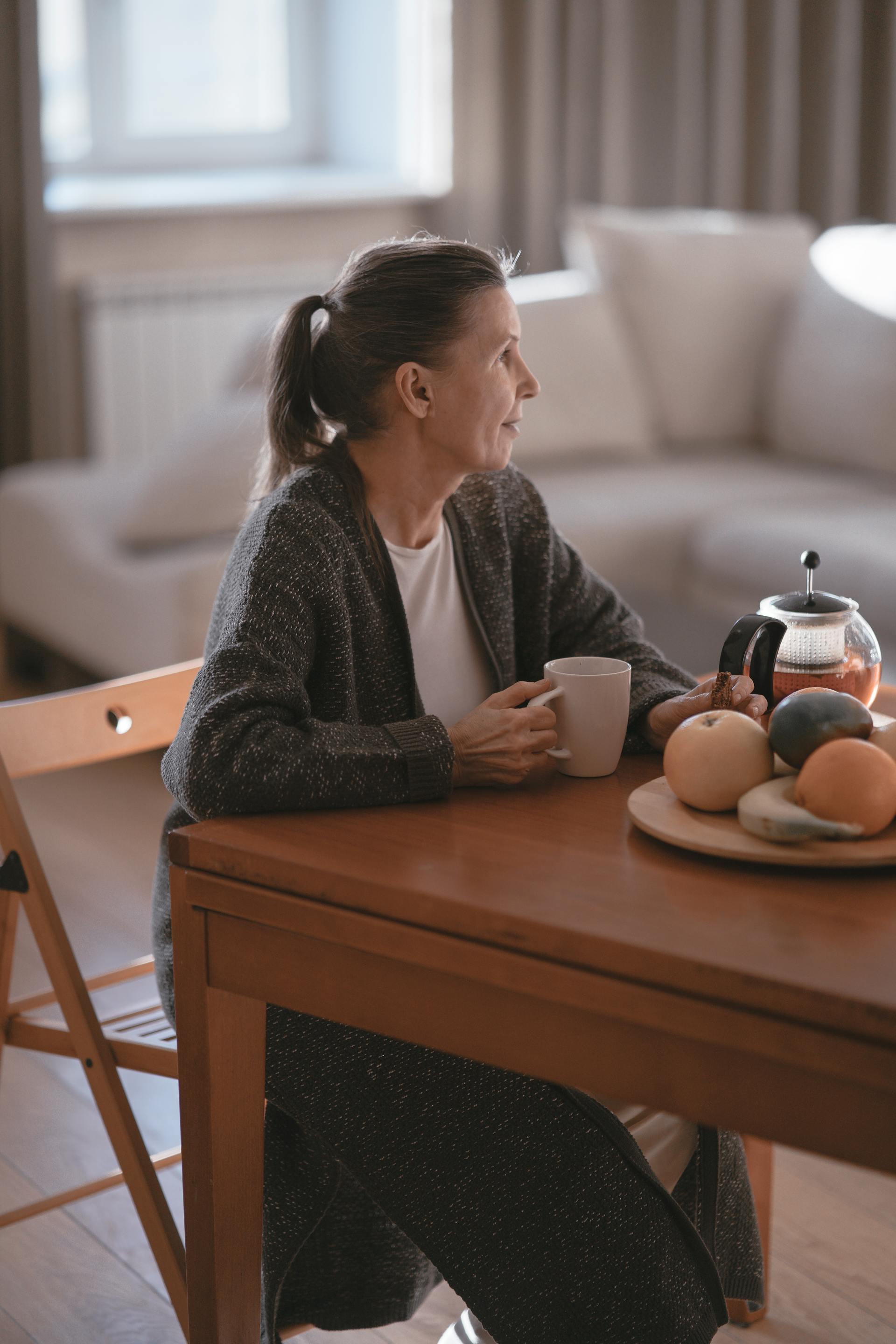Eine nachdenkliche Frau | Quelle: Pexels