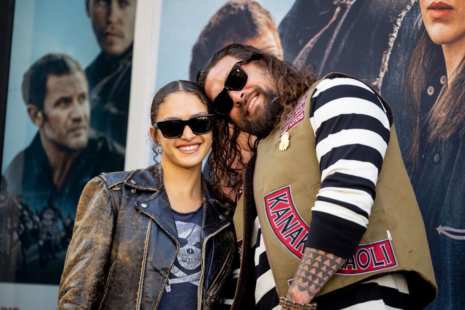 Lola Lolani und Jason Momoa bei der Premiere von "The Bikeriders" am 17. Juni 2024. Jason teilte einen lustigen, ungezwungenen Moment mit seiner Tochter, als sie den Film unterstützten, und zeigte so ihre enge Bindung. | Quelle: Getty Images