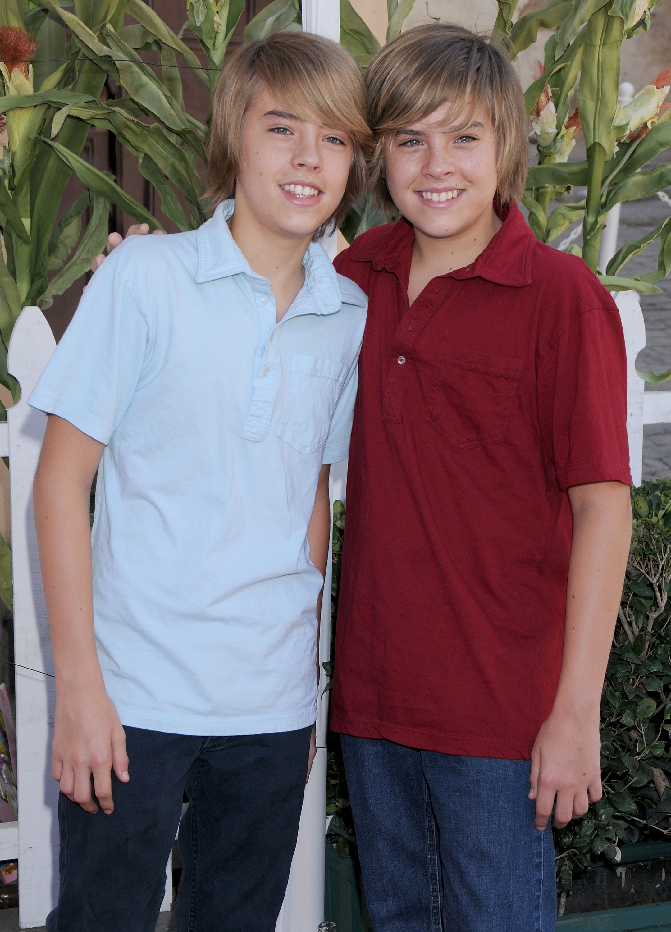 Cole und Dylan Sprouse beim 16th Annual Family Halloween Carnival am 26. Oktober 2008 in Universal City, Kalifornien. | Quelle: Getty Images