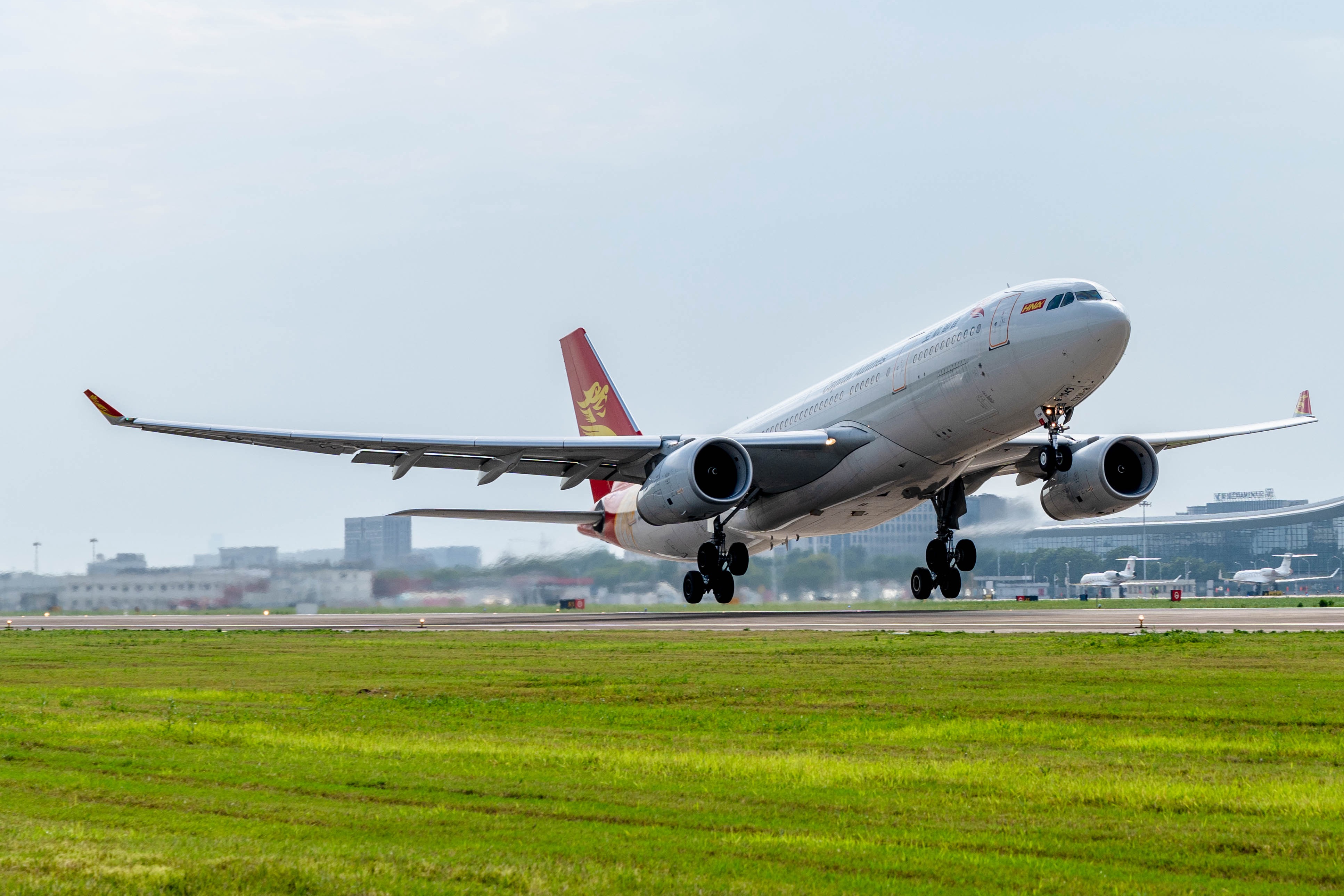 Der Airbus A350-200 von Capital Airlines Flug JD385 beim Start vom Hangzhou Xiaoshan International Airport am 16. Juni 2024 | Quelle: Getty Images