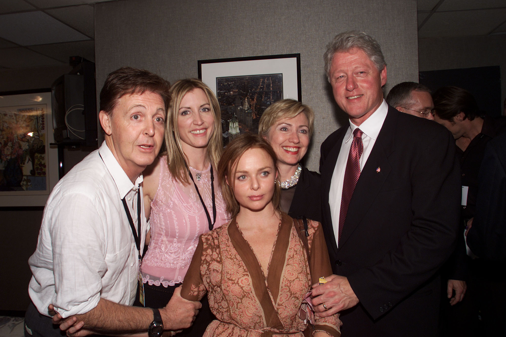 Paul McCartney, Heather Mills, Stella McCartney und Hillary und Bill Clinton beim Konzert für New York City in New York City am 20. Oktober 2001 | Quelle: Getty Images