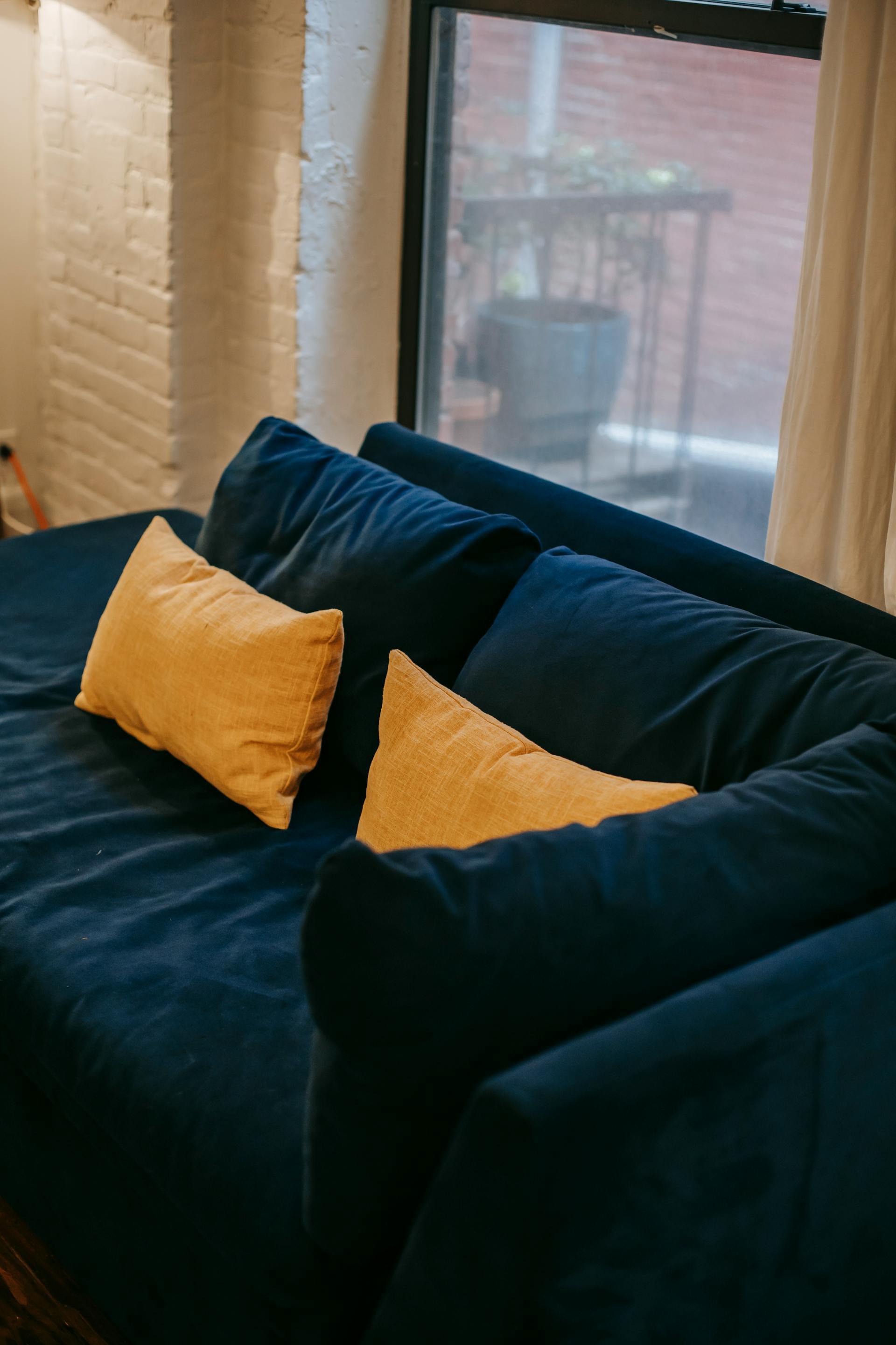 Eine blaue Couch | Quelle: Pexels