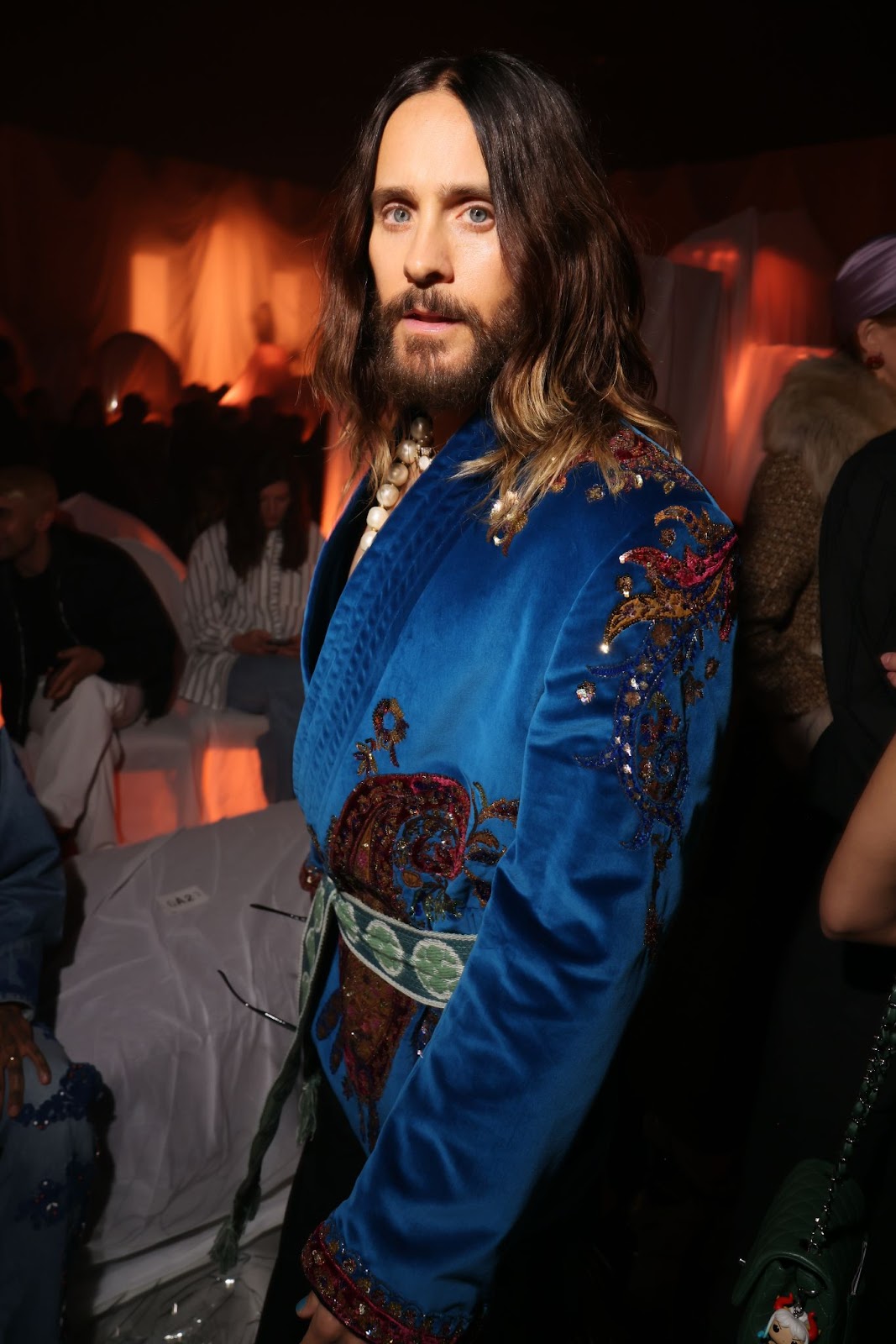 Jared Leto bei der Valentino Pavillon des Folies Show während der Paris Fashion Week am 29. September 2024 in Paris, Frankreich. | Quelle: Getty Images