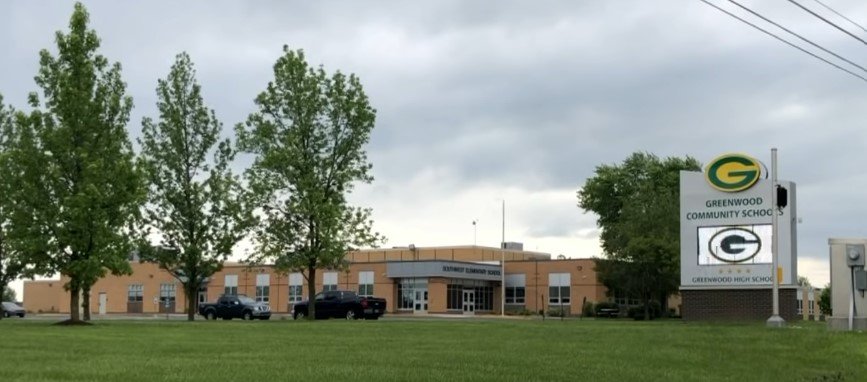 Das Gebäude der Greenwood Community Schools | Quelle: Youtube/ WISH-TV