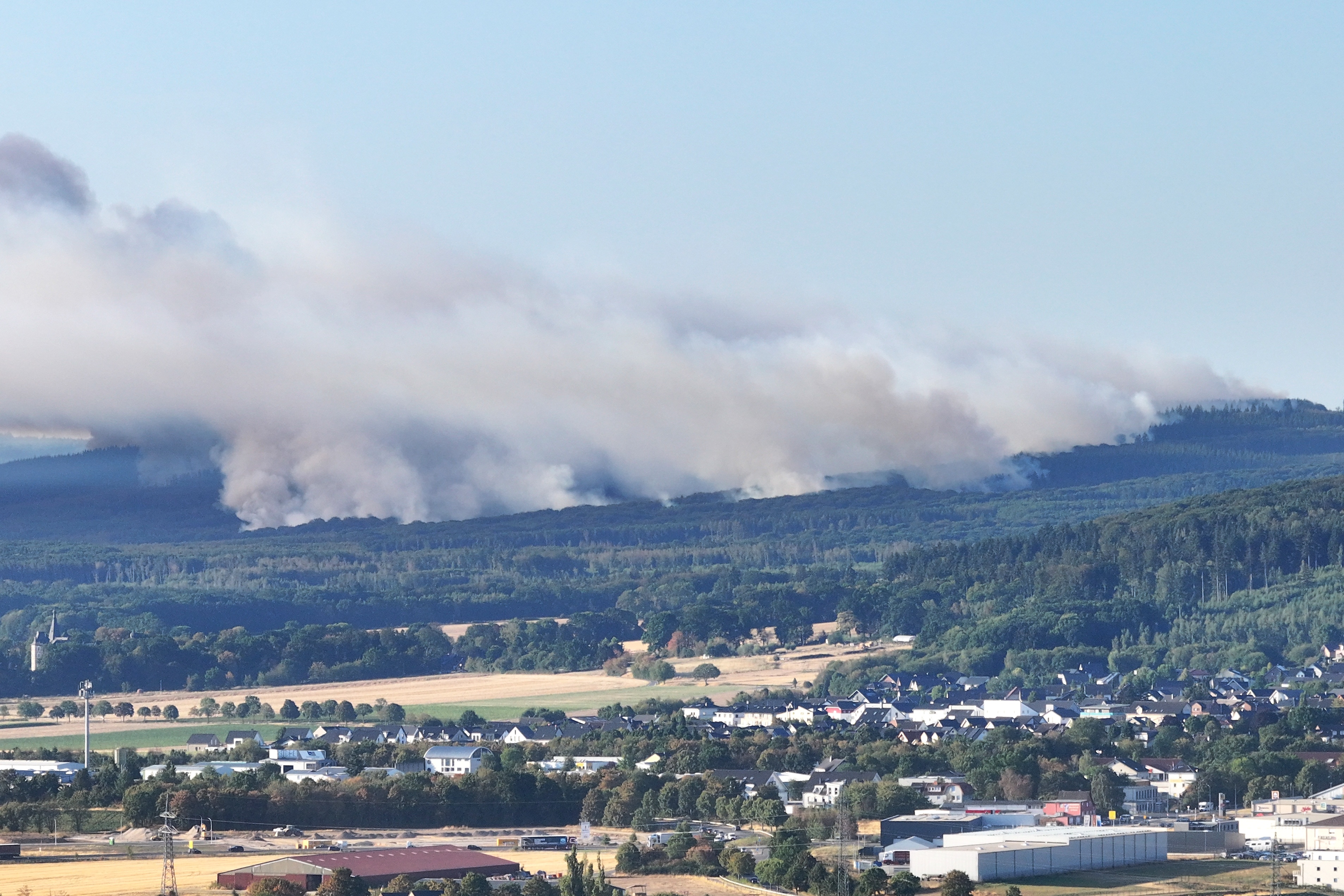 Rauchwolken steigen vom Waldbrand auf | Quelle: Getty Images