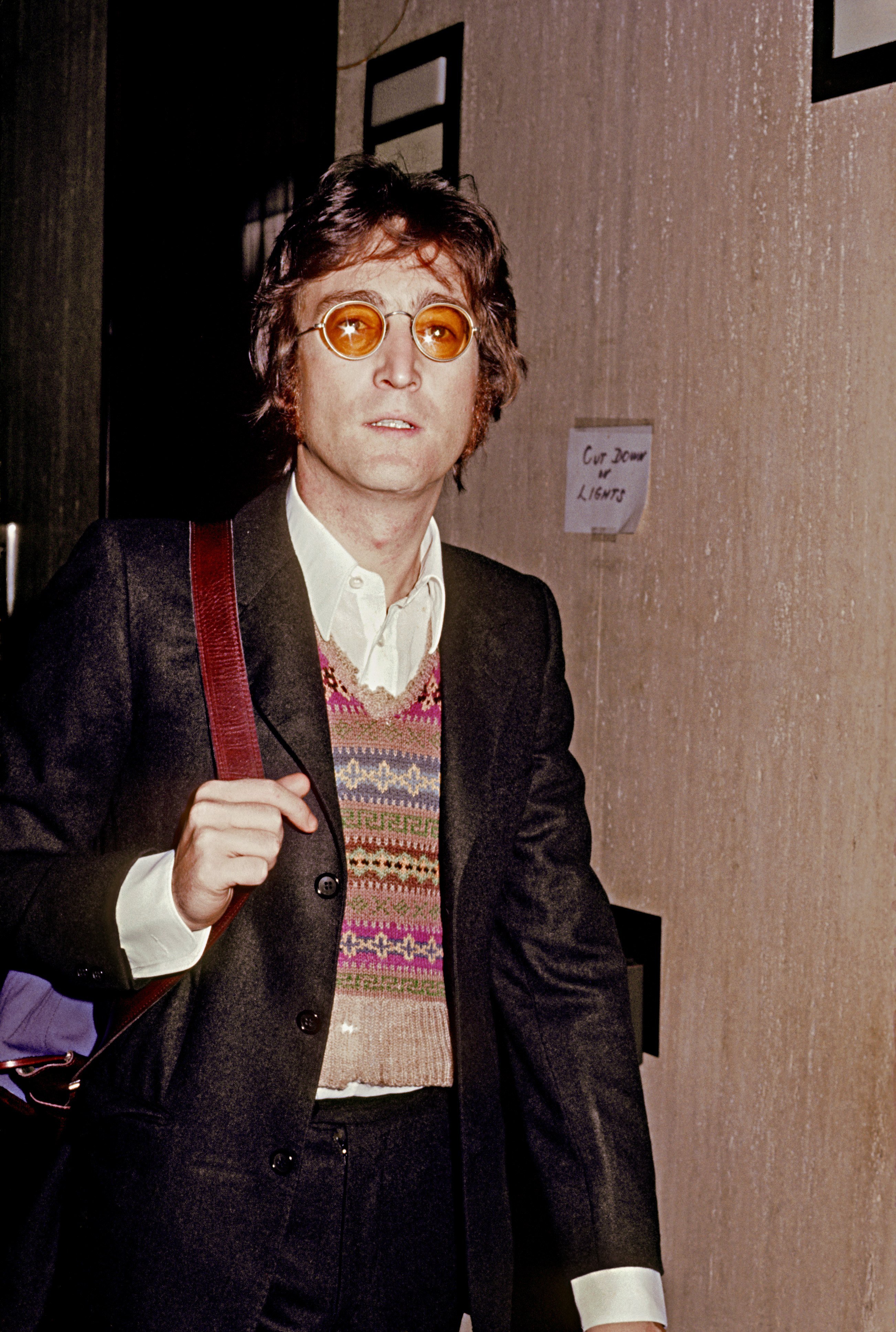 John Lennon posiert für ein Foto um 1973 in New York City, New York. | Quelle: Getty Images
