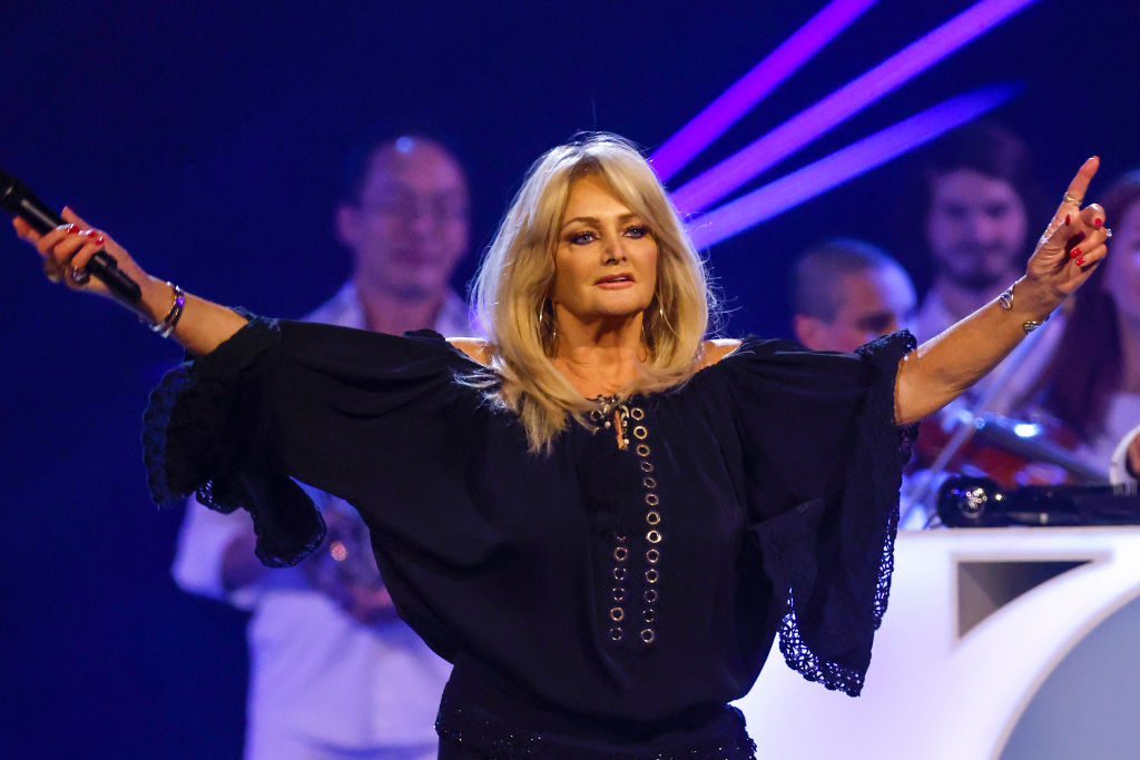 Bonnie Tyler during the "Schlagerboom – Alles Funkelt! Alles Glitzert!" TV show at the Westfalenhalle on 23 October 2021 in Dortmund, Germany. | Quelle: Getty Images