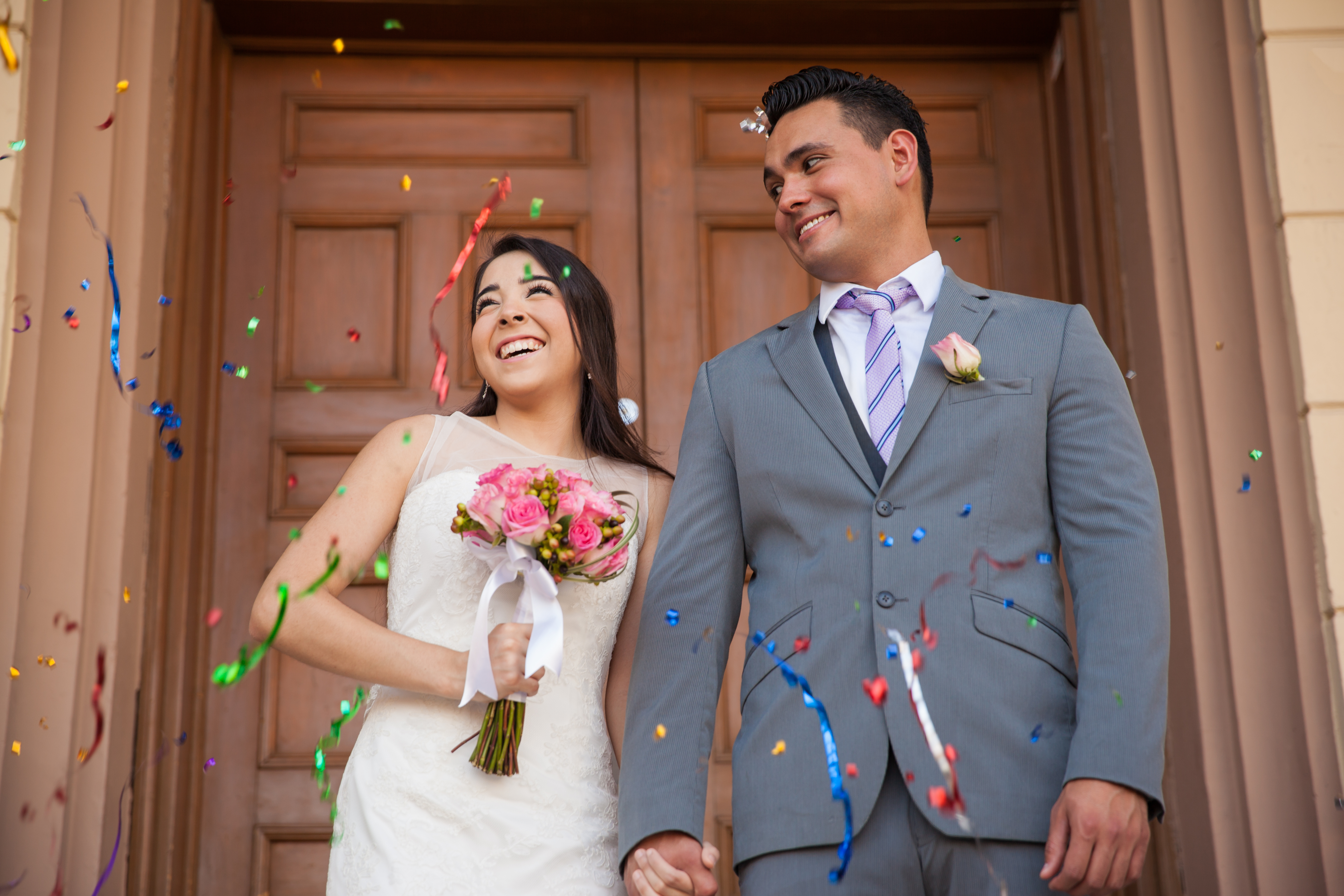 Braut und Bräutigam | Quelle: Shutterstock