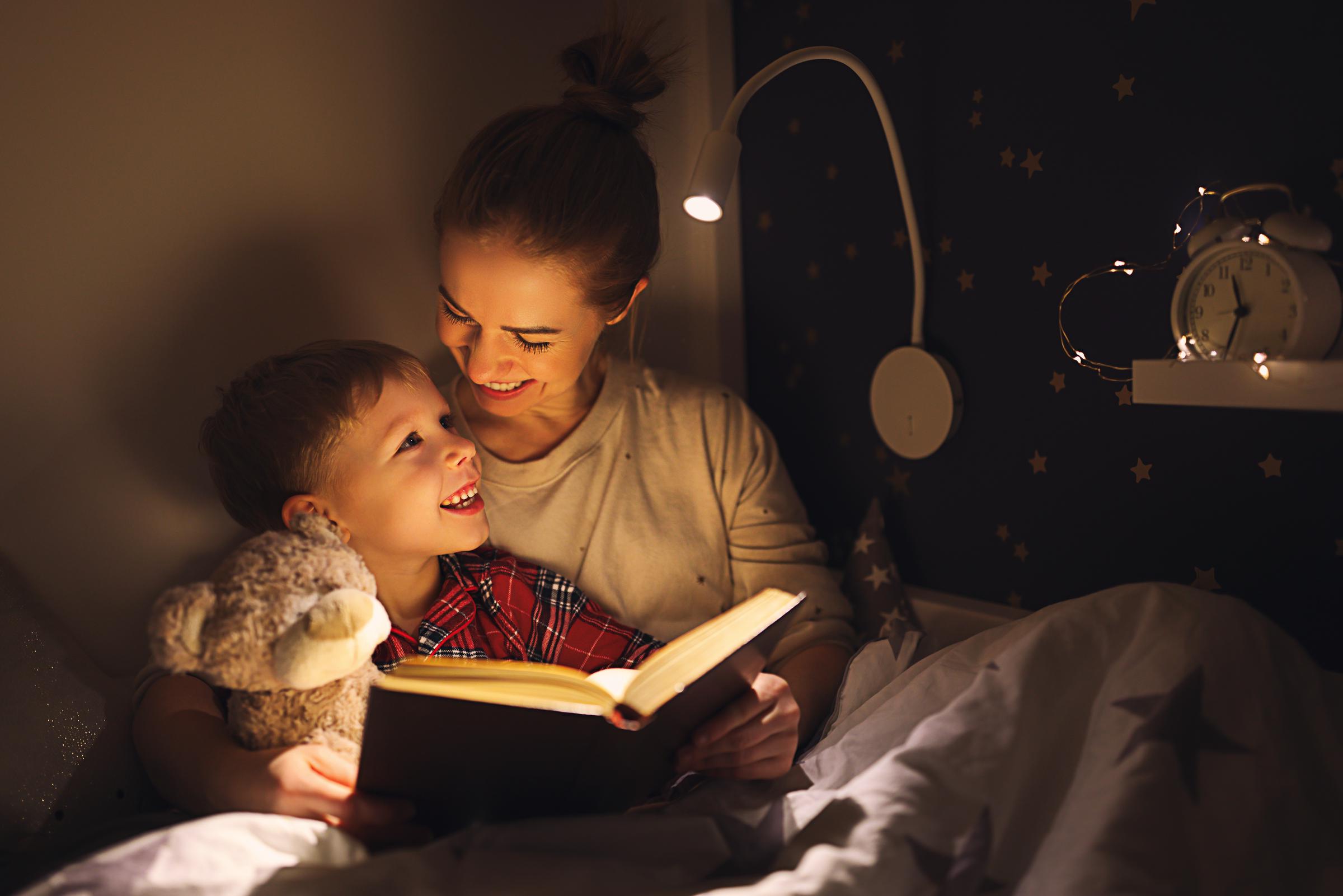 Eine Mutter und ihr Kind | Quelle: Getty Images