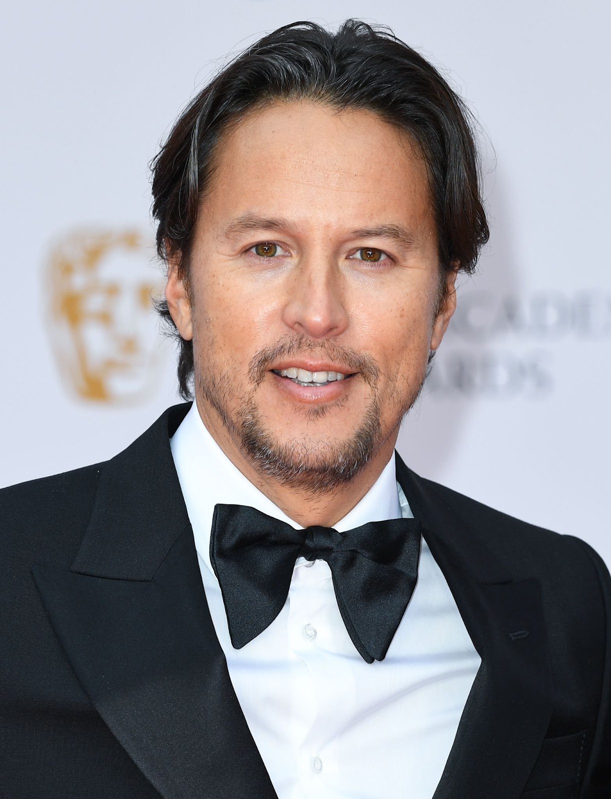 Cary Fukunaga bei den EE British Academy Film Awards am 13. März 2022 in London, England. | Quelle: Getty Images