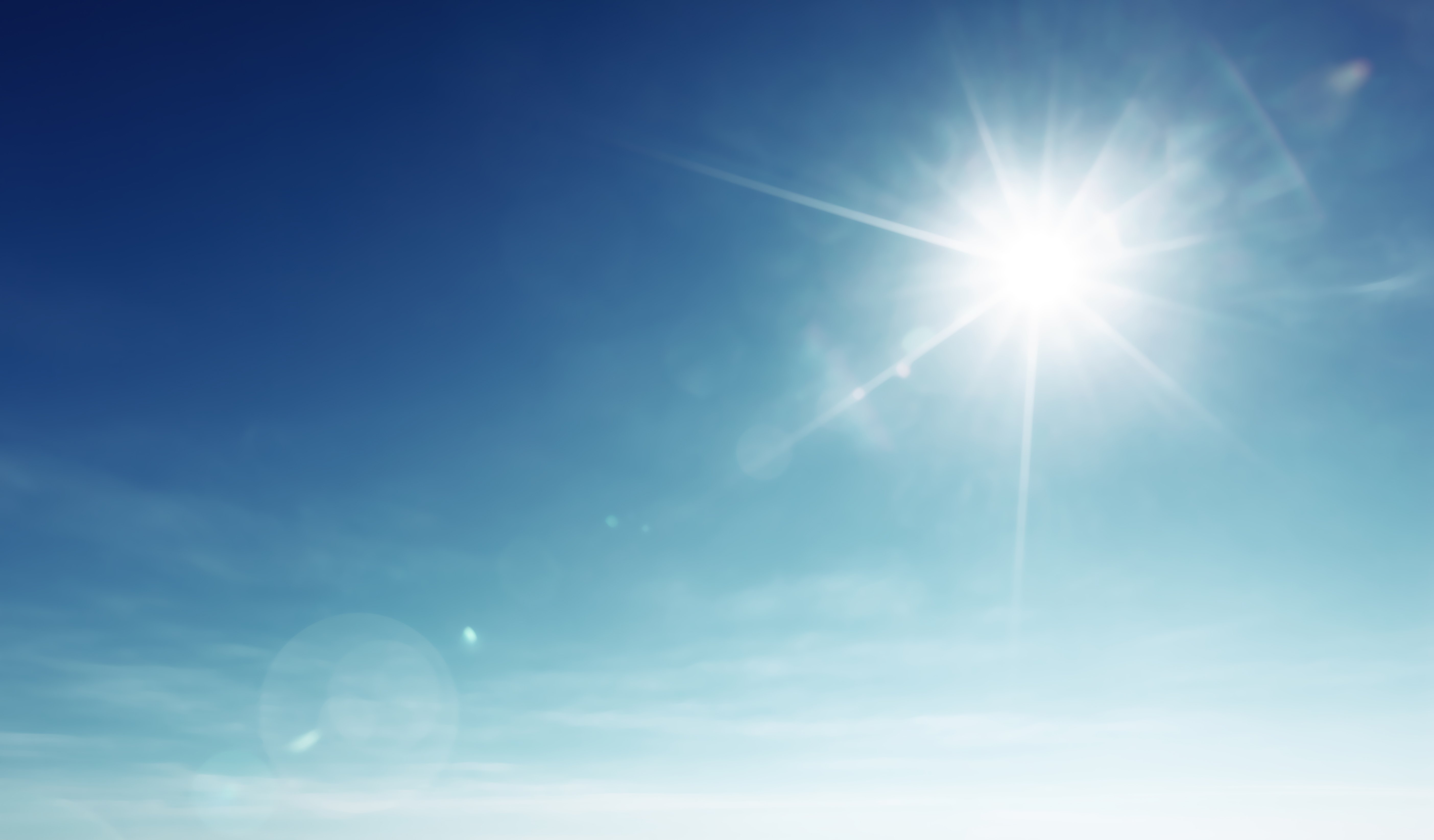 Blauer Himmel, Sonnenschein | Quelle: Shutterstock