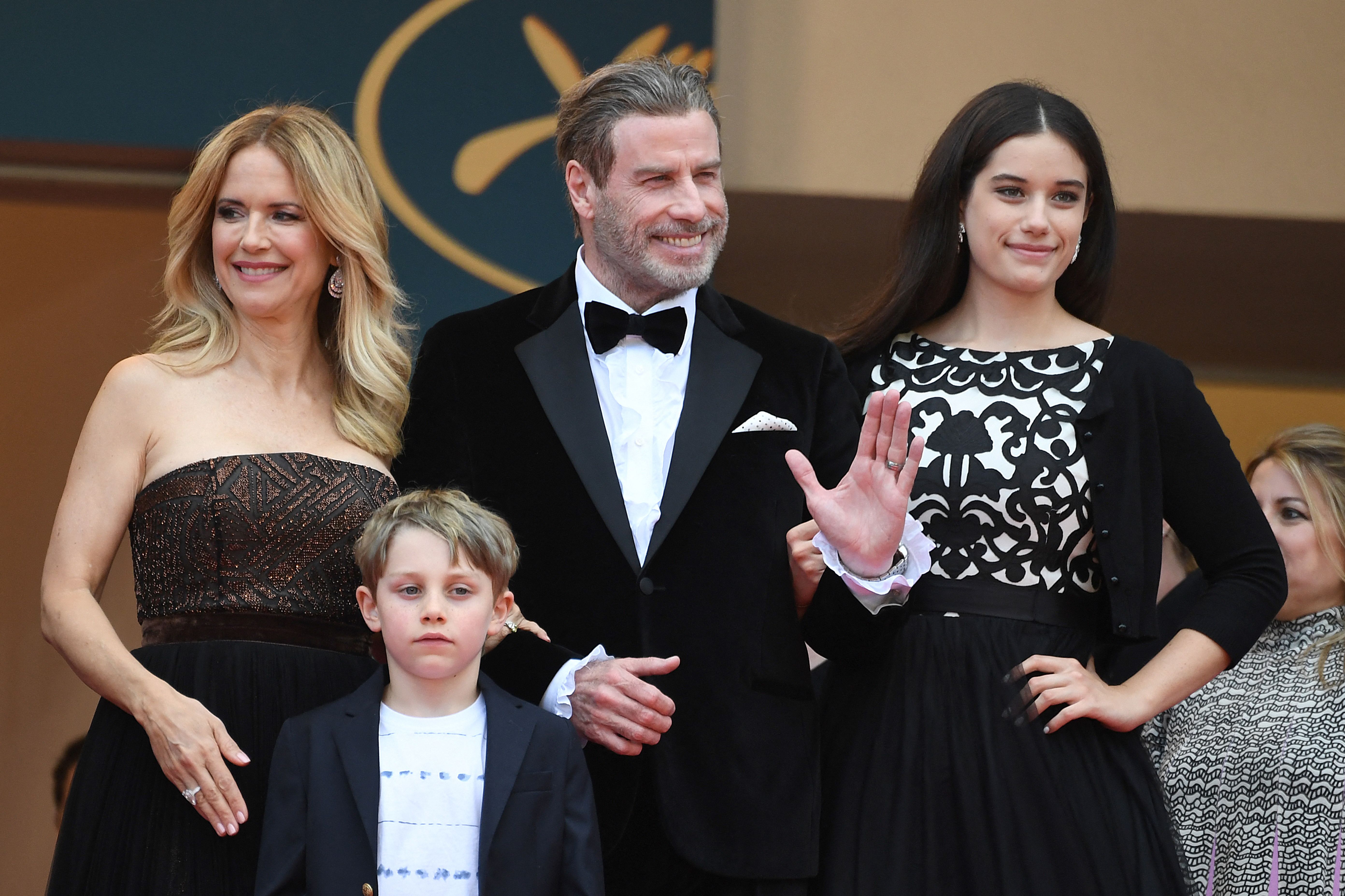 Kelly Preston, John Travolta, Ella Bleu Travolta und Benjamin Travolta bei der Vorführung von "Solo: A Star Wars Story" in Cannes, Südfrankreich am 15. Mai 2018 | Quelle: Getty Images