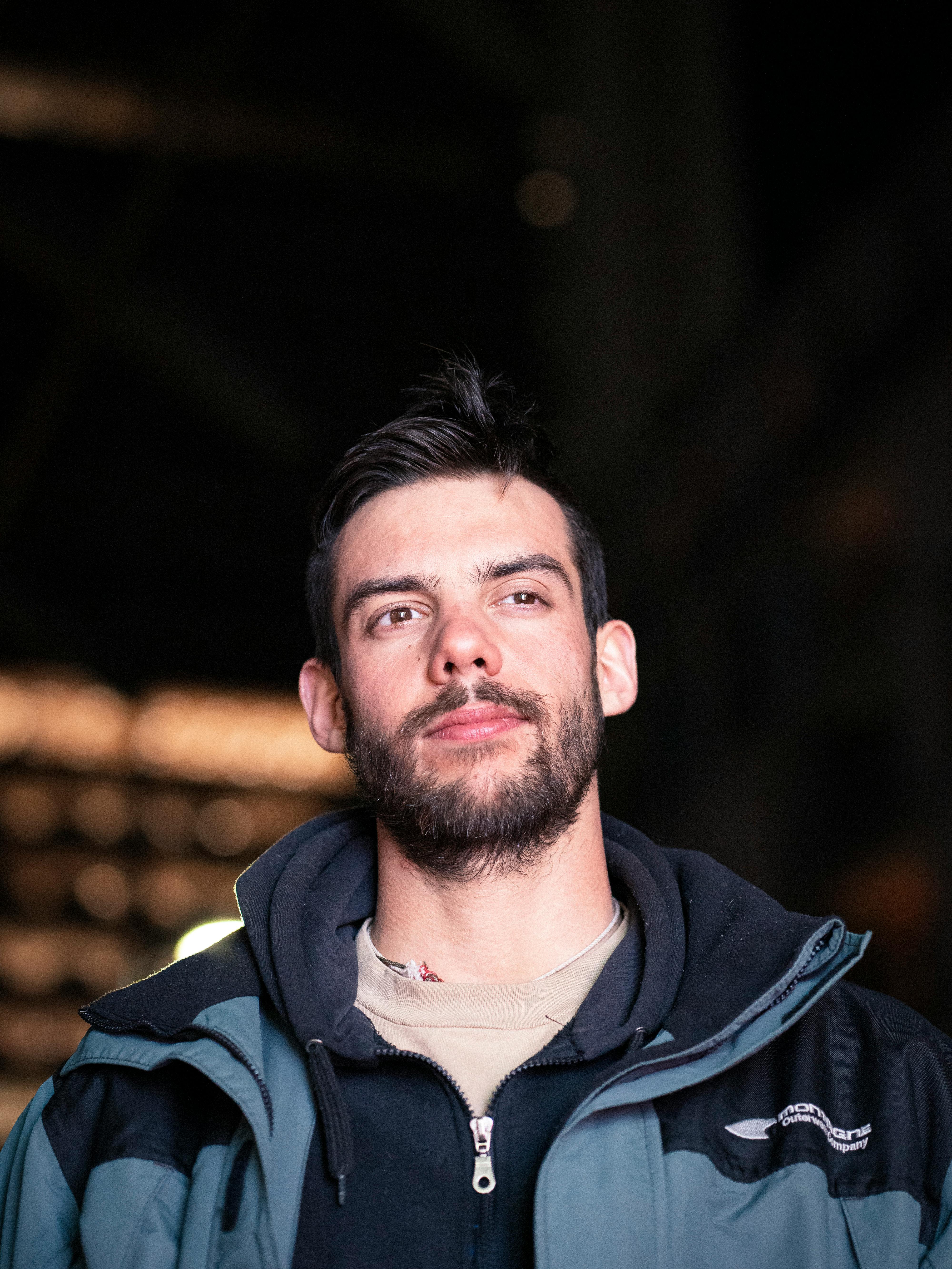 Ein emotionaler Mann | Quelle: Pexels