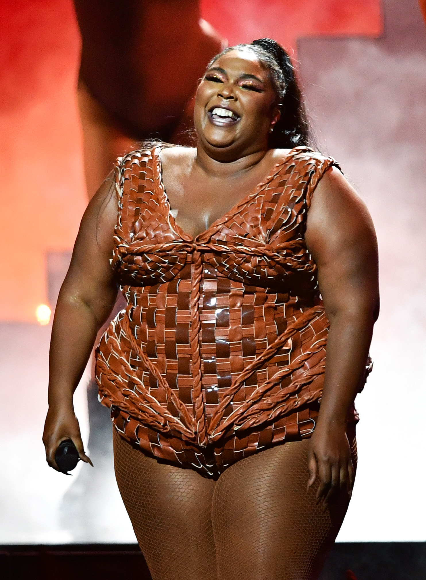 Lizzo tritt bei den Brit Awards am 18. Februar 2020 in London, England, auf. | Quelle: Getty Images