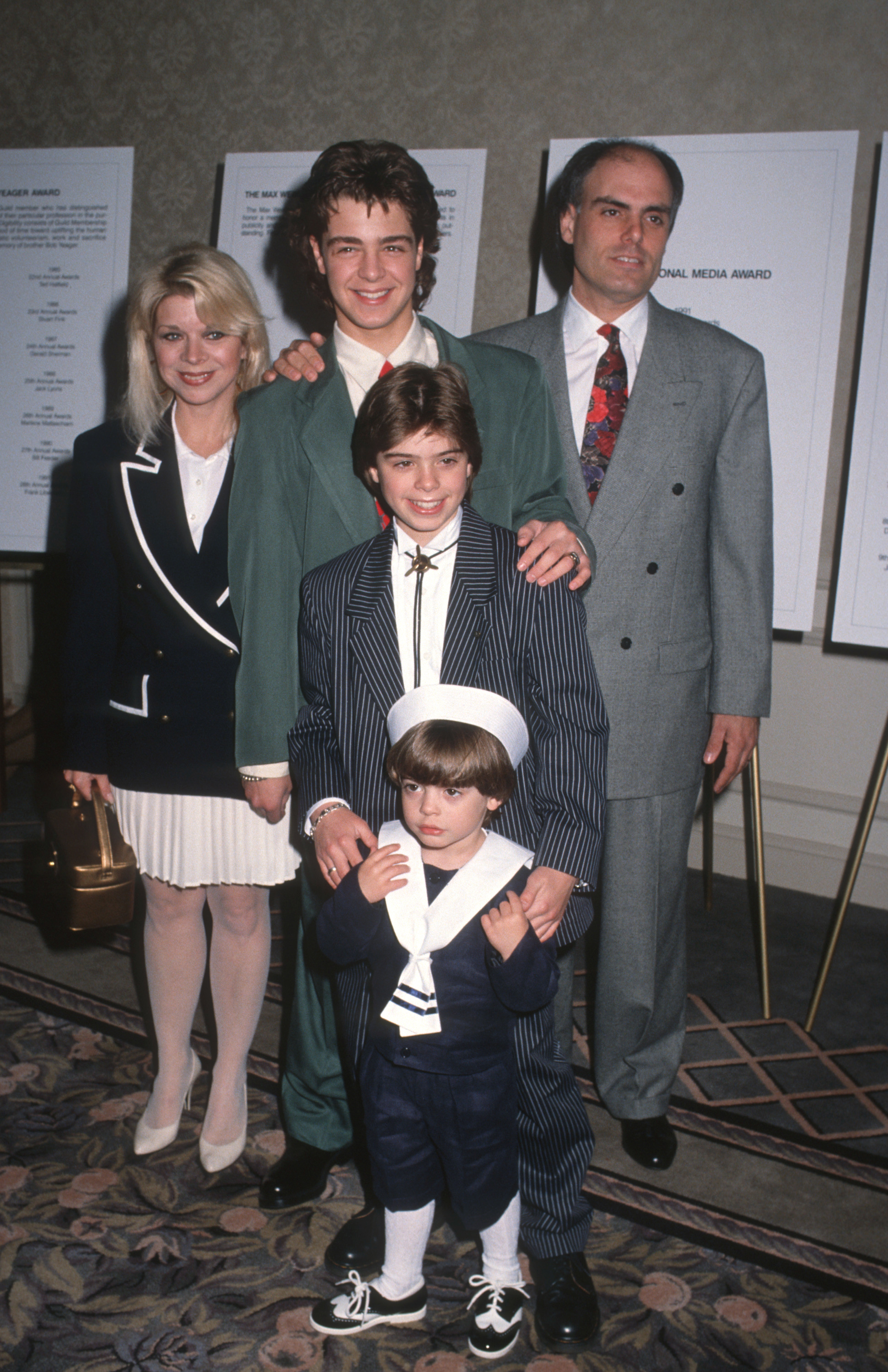 Donna, Joey, Matthew, Andrew und Joe Lawrence bei den 1992 Publicists Guild of America Awards am 17. März 1992 | Quelle: Getty Images