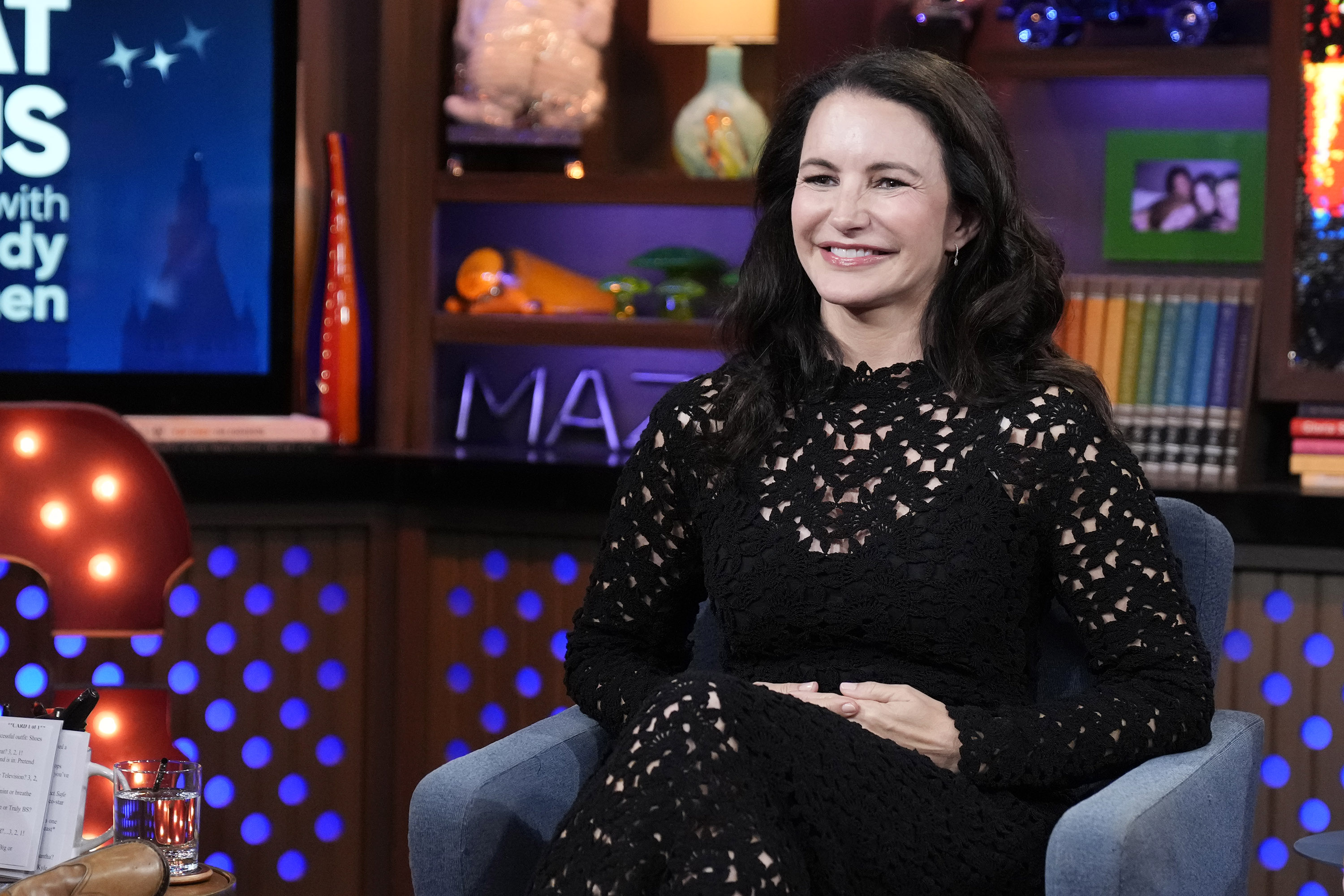 Kristin Davis während eines Interviews bei "Watch What Happens Live with Andy Cohen", am 20. Juni 2023 | Quelle: Getty Images